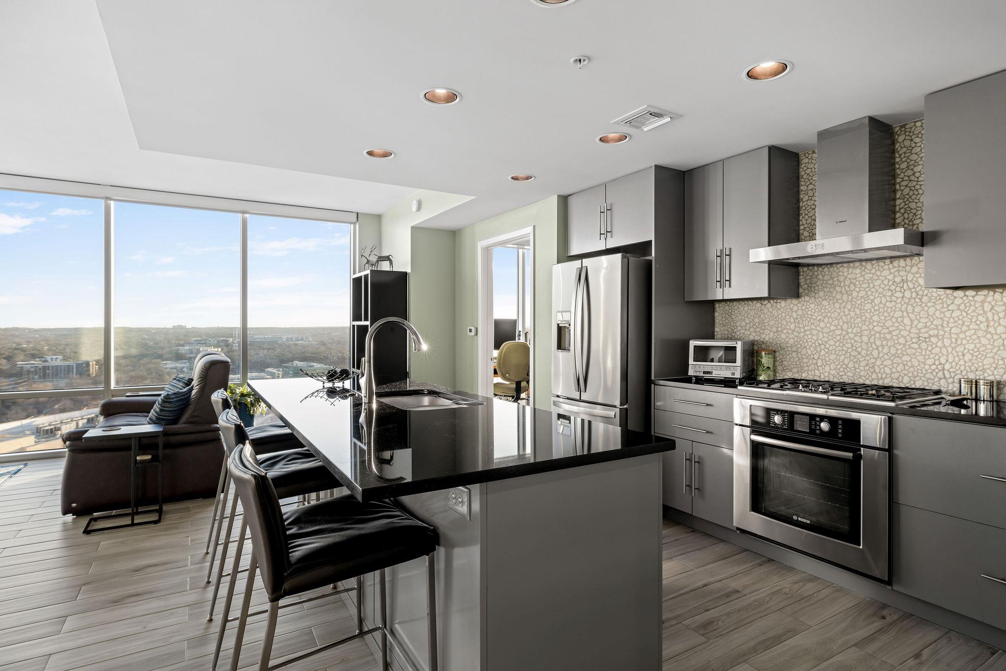 300 Bowie St # 2602, Austin, TX 78703