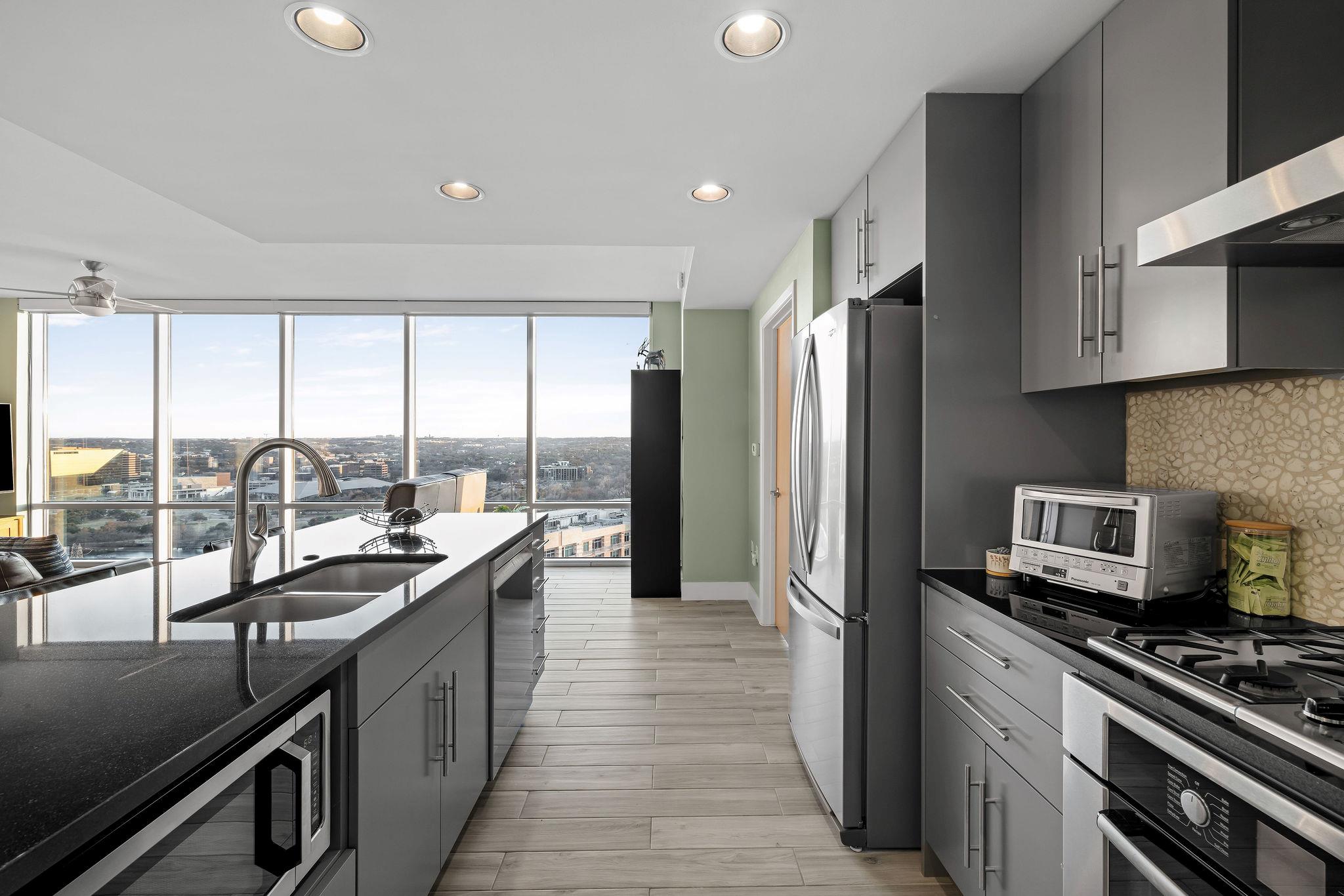 300 Bowie St # 2602, Austin, TX 78703