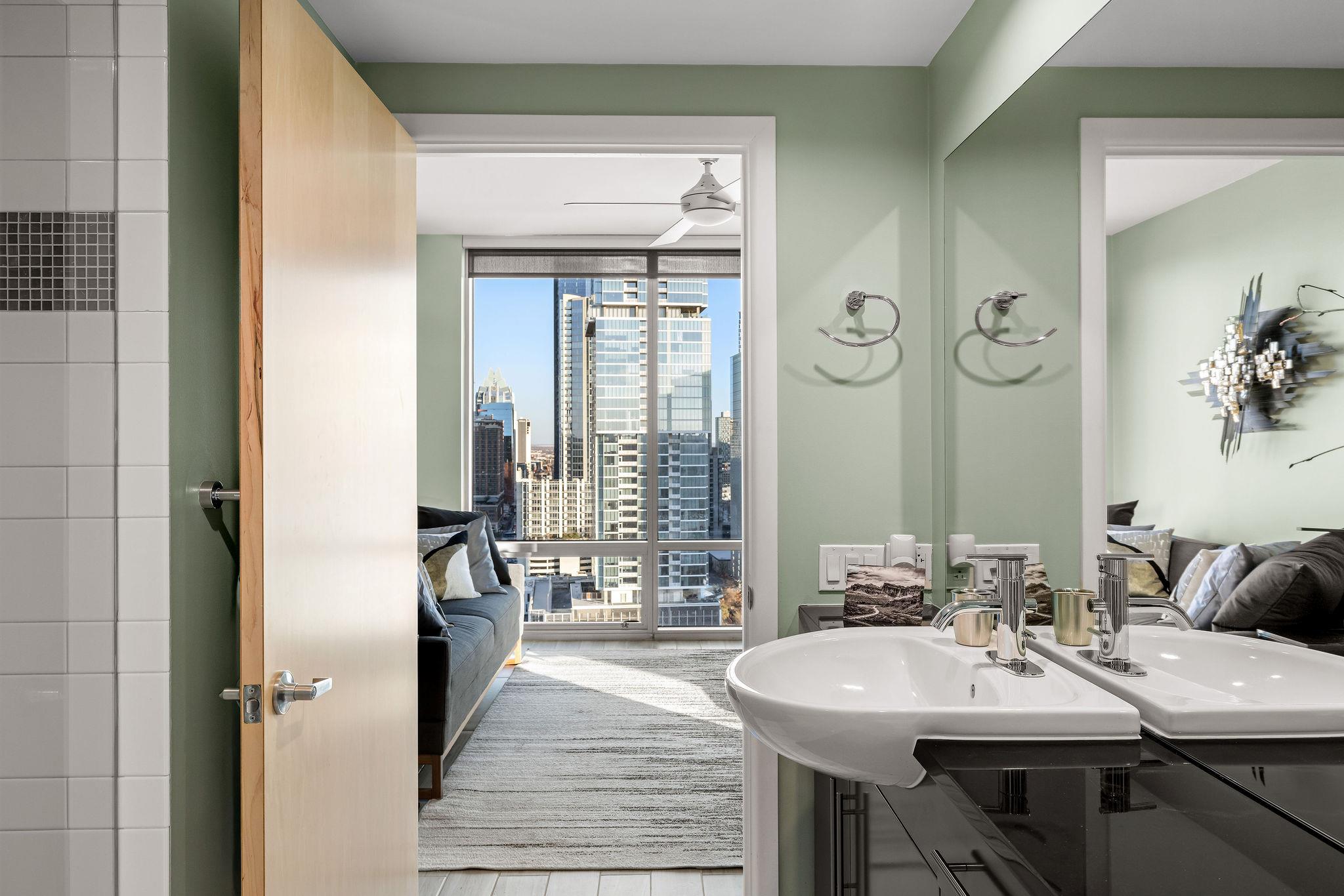 300 Bowie St # 2602, Austin, TX 78703