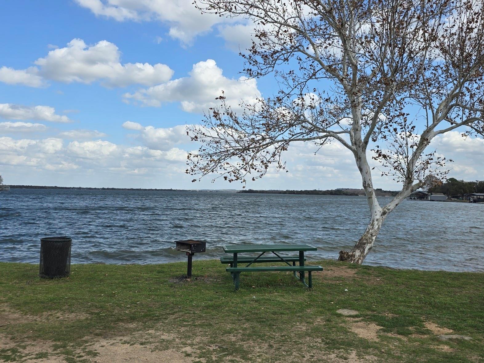 137 Hill Dr Dr, Granite Shoals, TX 78654