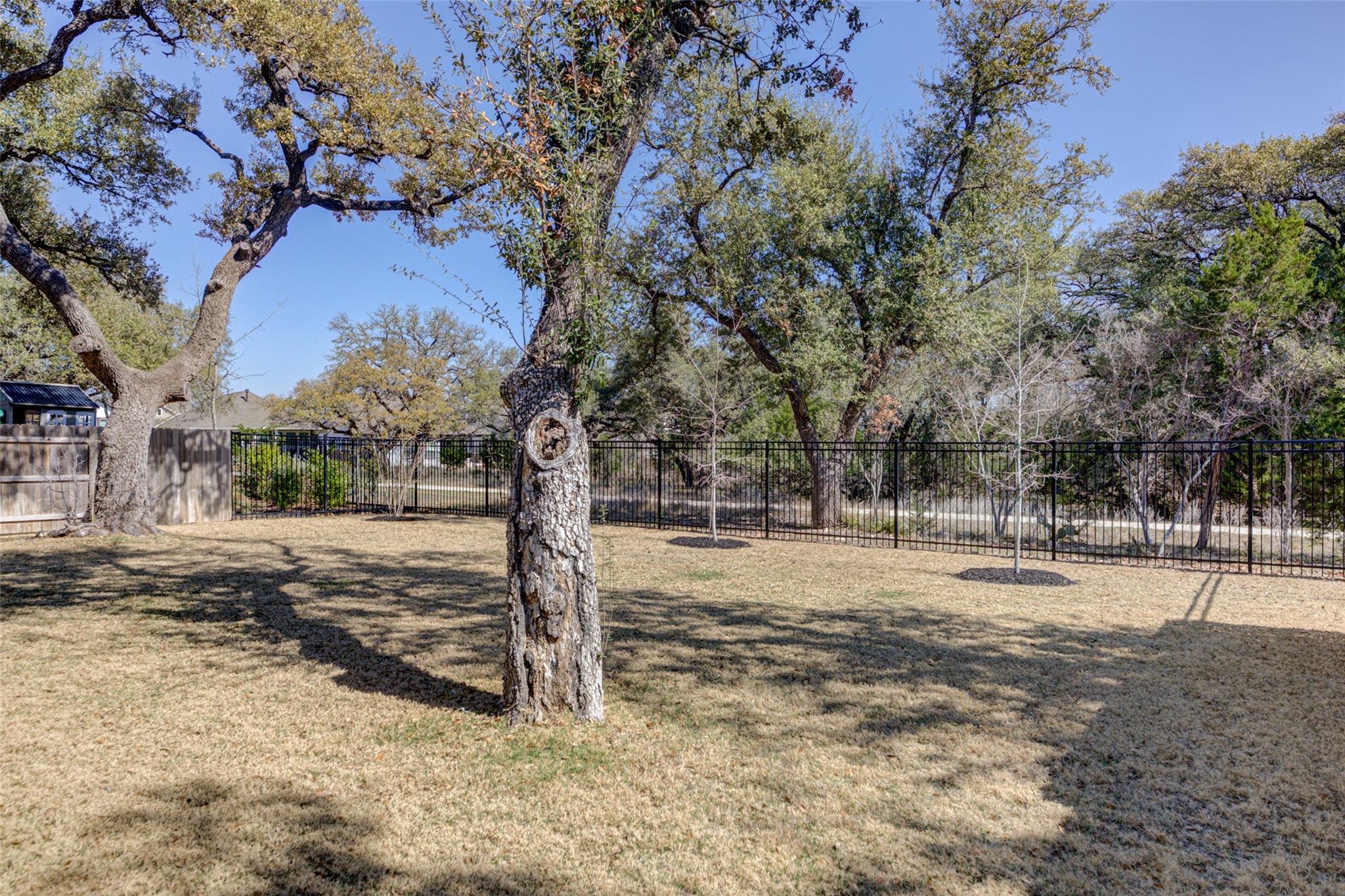 1976 Headwaters Blvd, Dripping Springs, TX 78620
