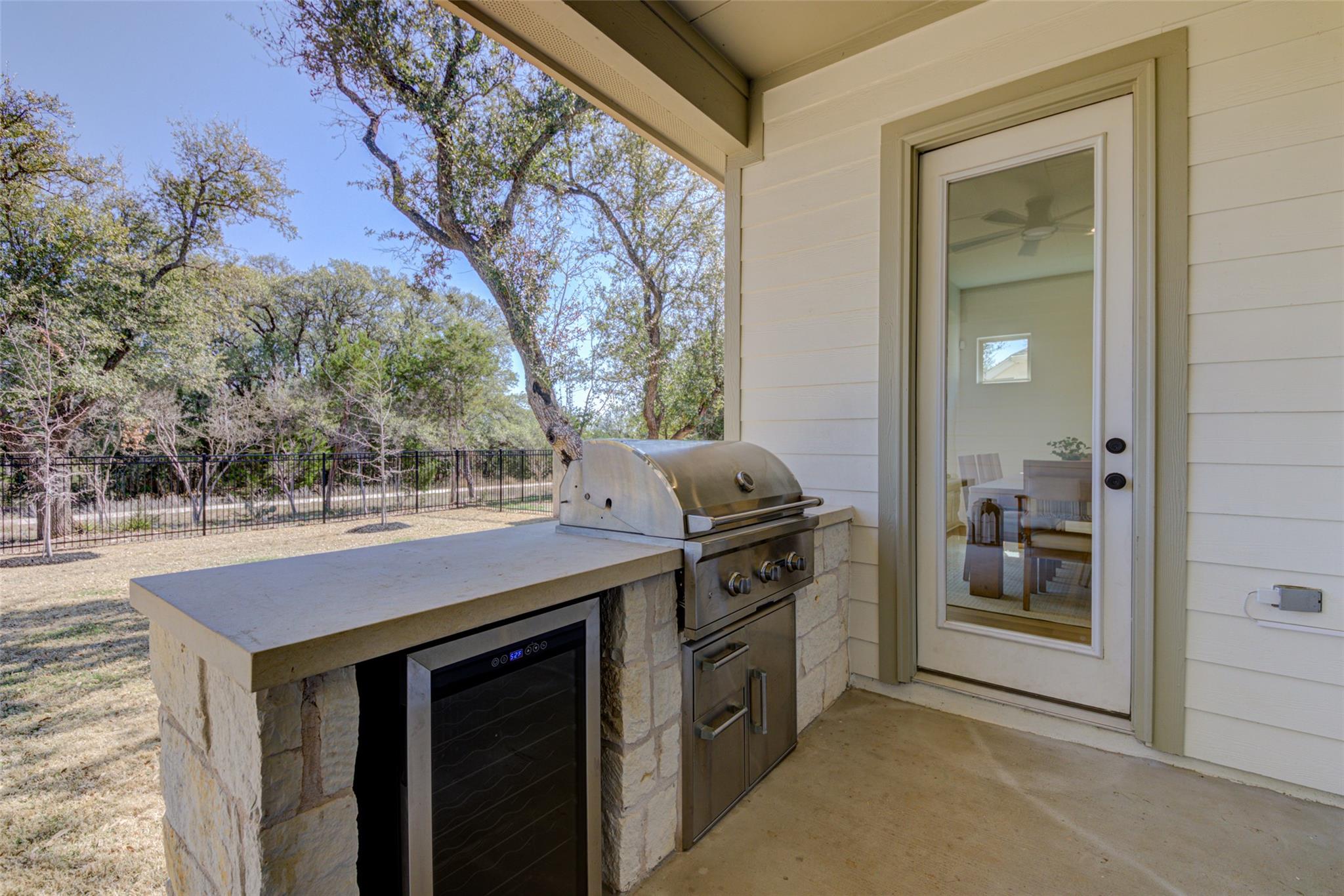 1976 Headwaters Blvd, Dripping Springs, TX 78620