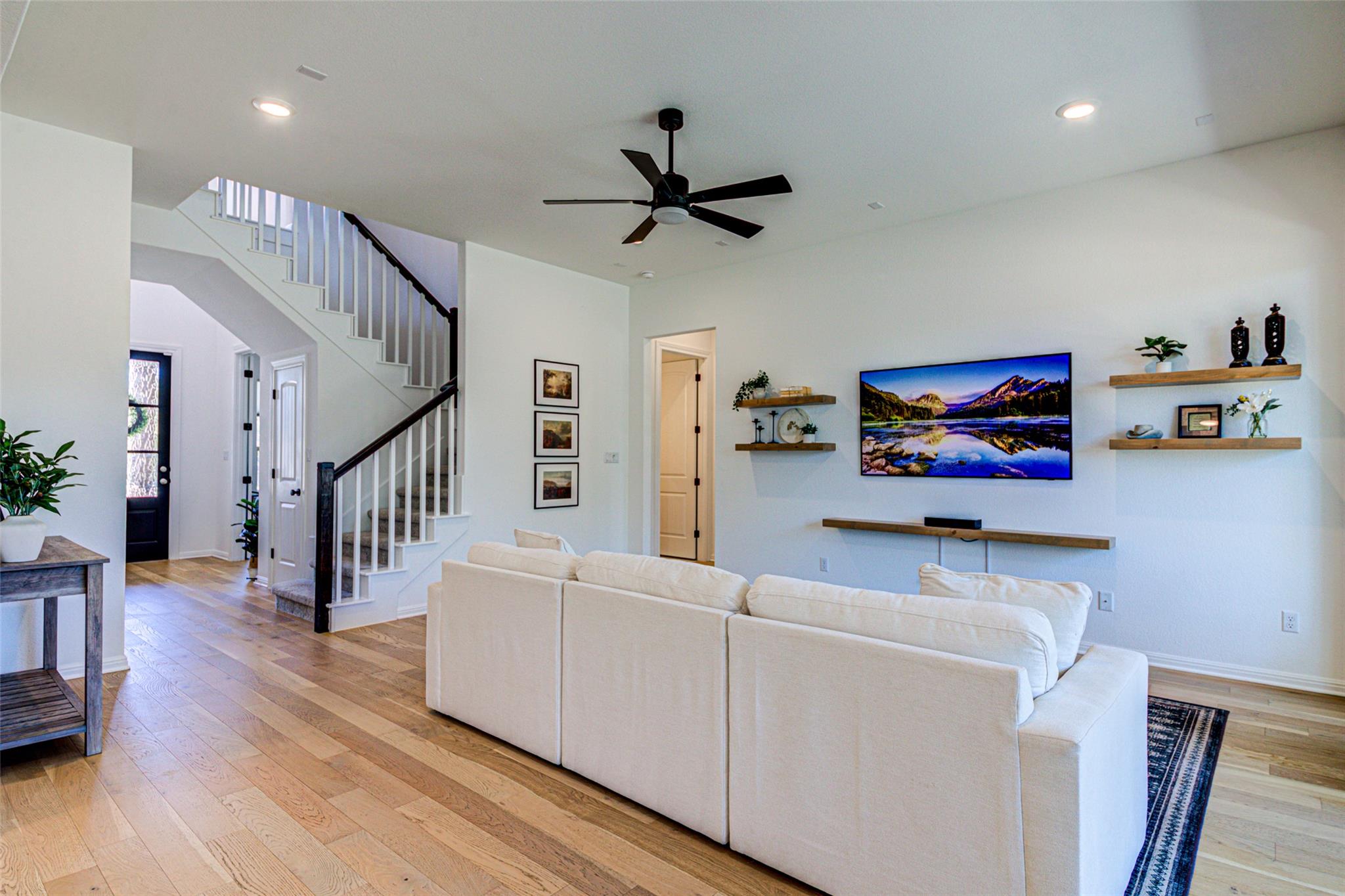 1976 Headwaters Blvd, Dripping Springs, TX 78620