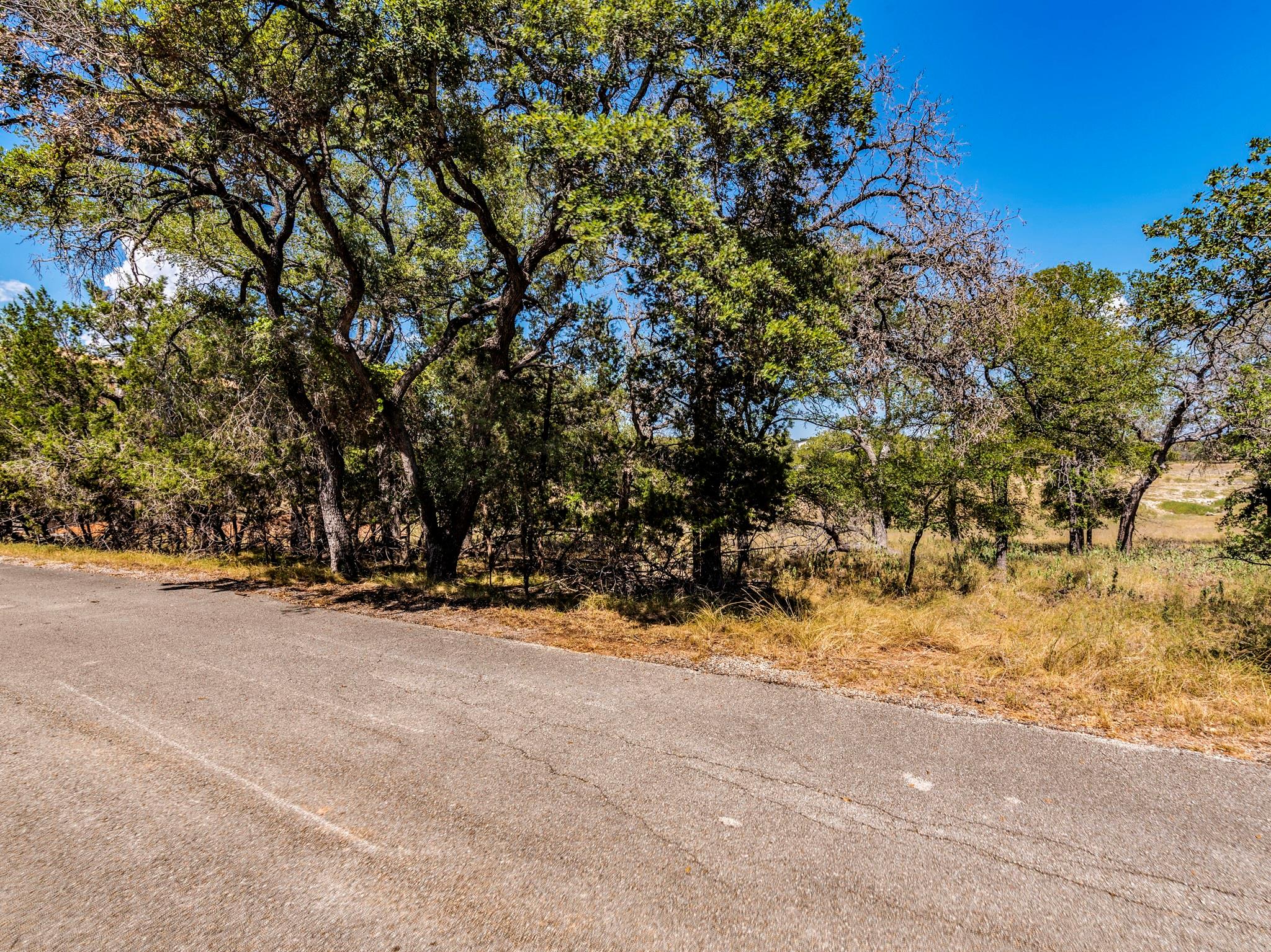 1303 Robin Trl, Lago Vista, TX 78645