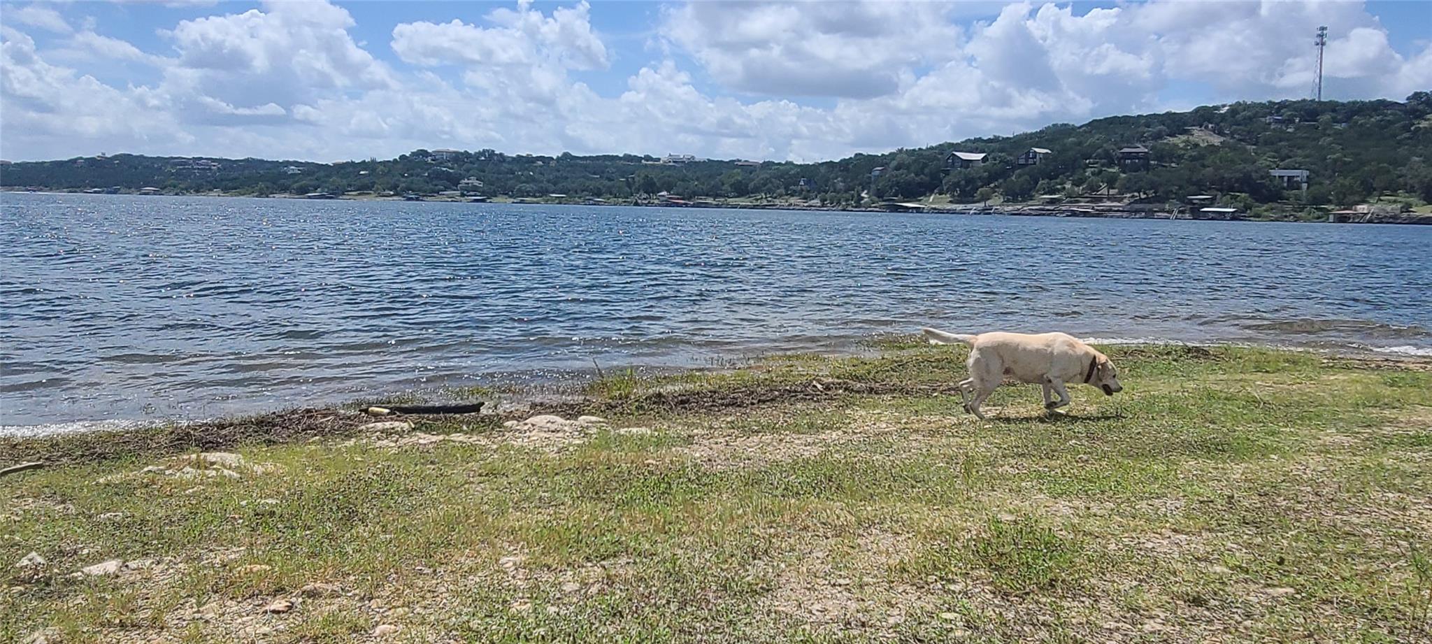 1303 Robin Trl, Lago Vista, TX 78645