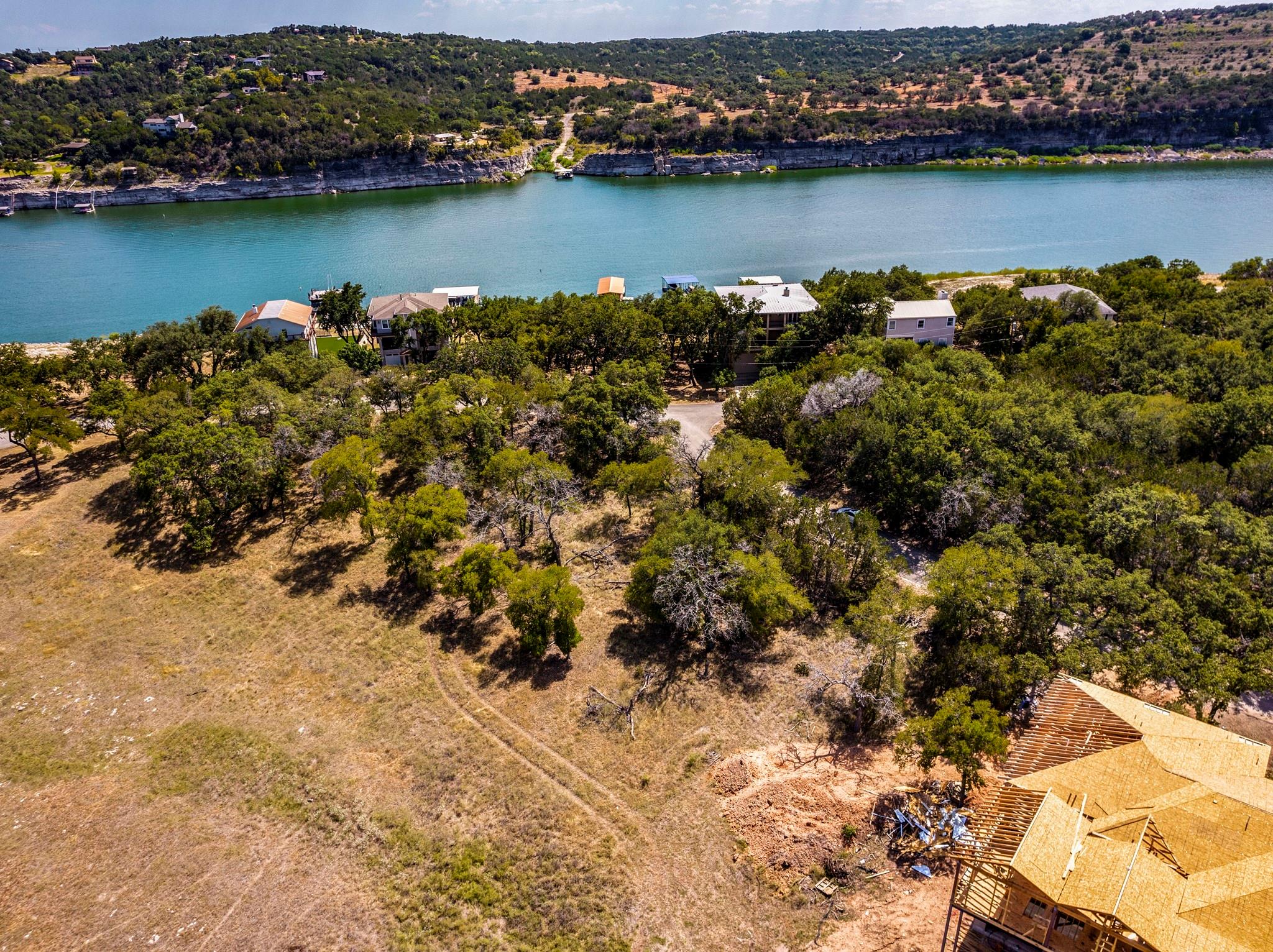 1303 Robin Trl, Lago Vista, TX 78645