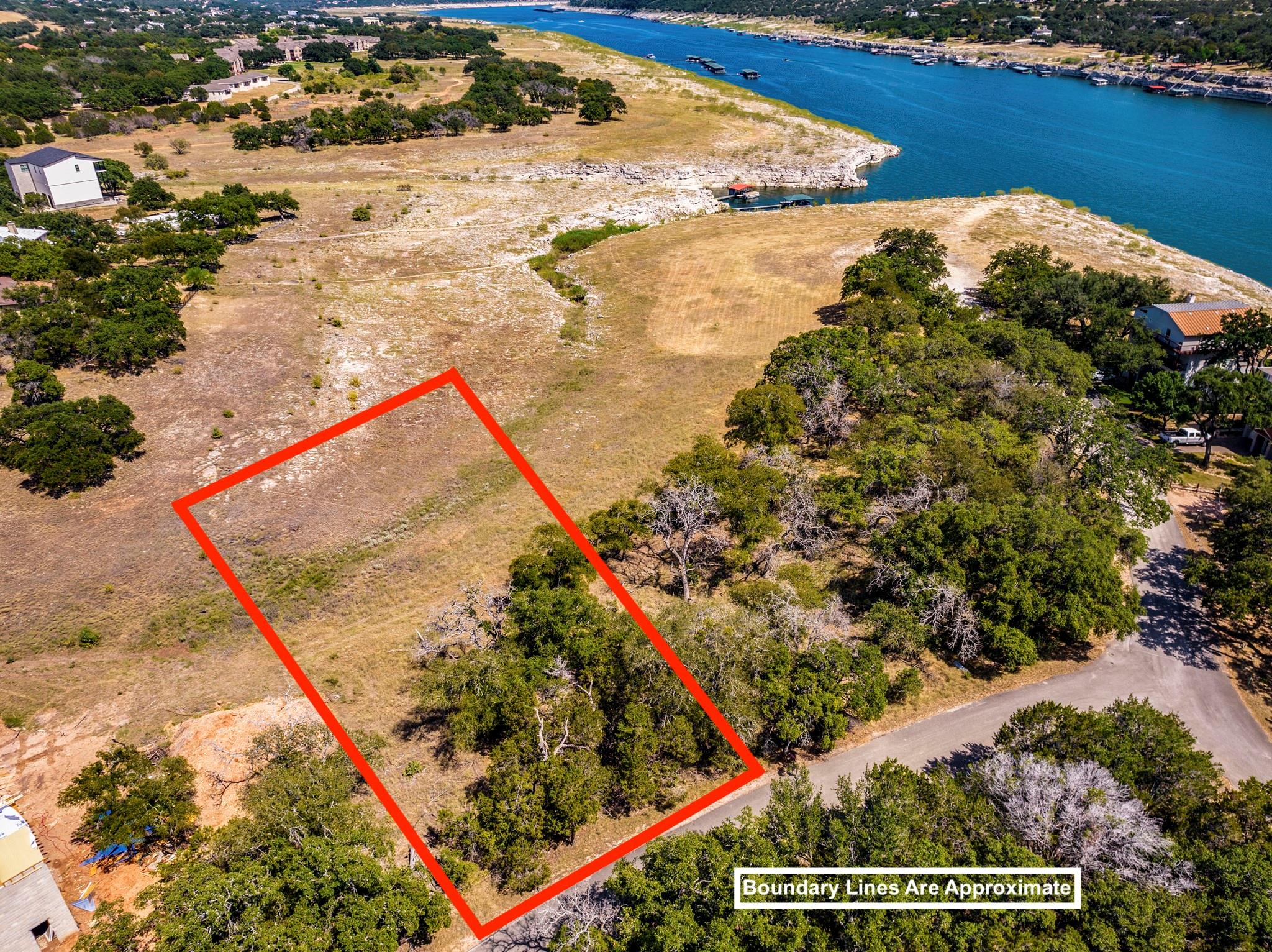 1303 Robin Trl, Lago Vista, TX 78645