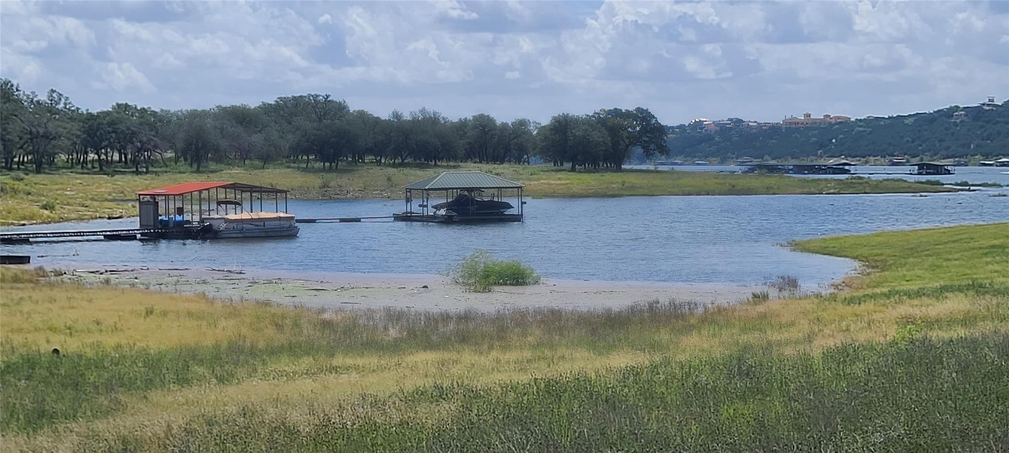 1303 Robin Trl, Lago Vista, TX 78645