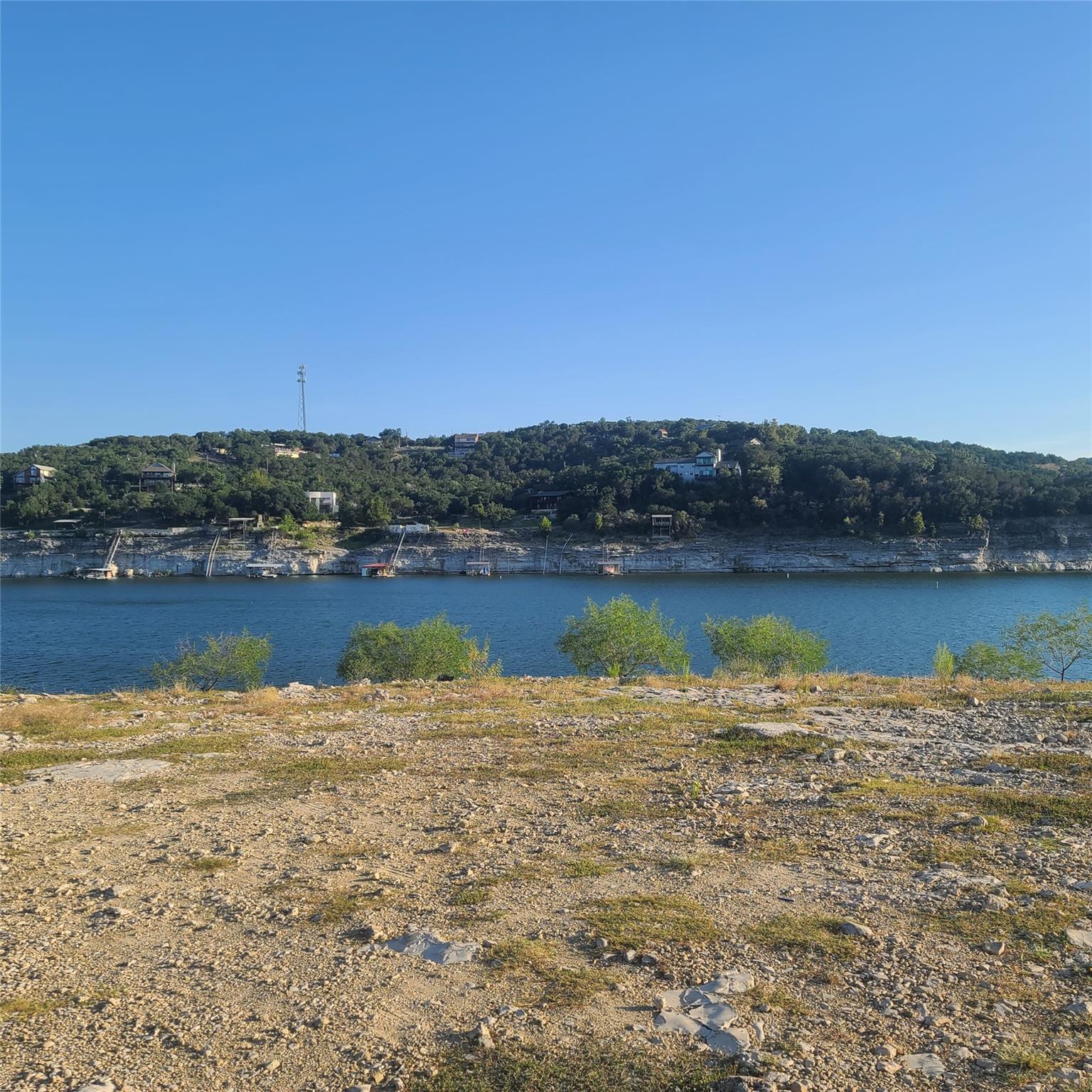 1303 Robin Trl, Lago Vista, TX 78645