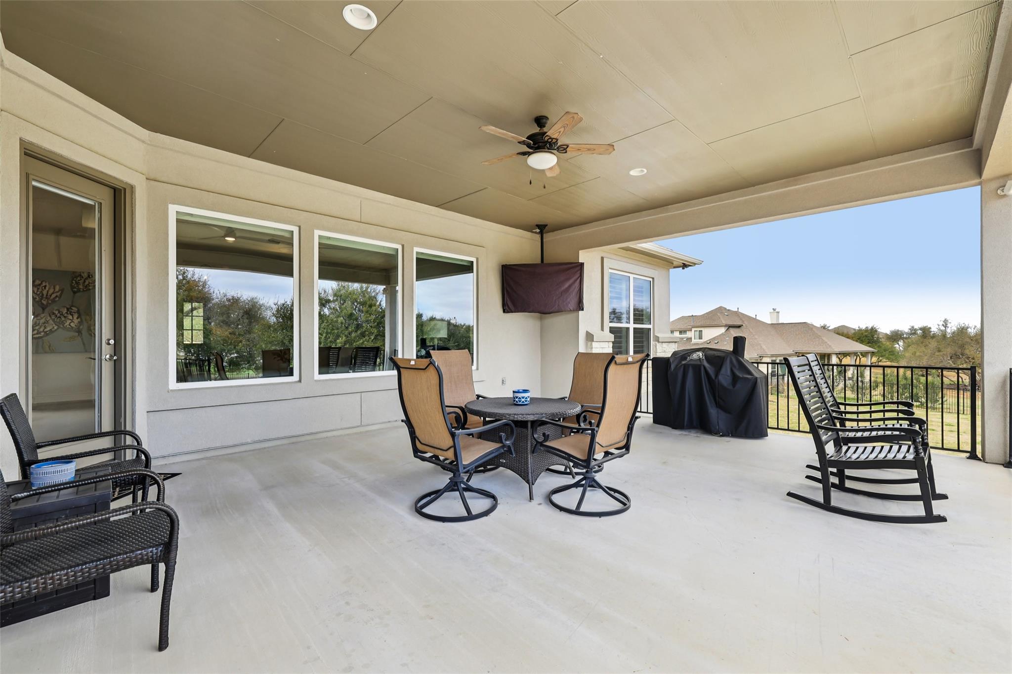 504 Lodge Ct, Liberty Hill, TX 78642