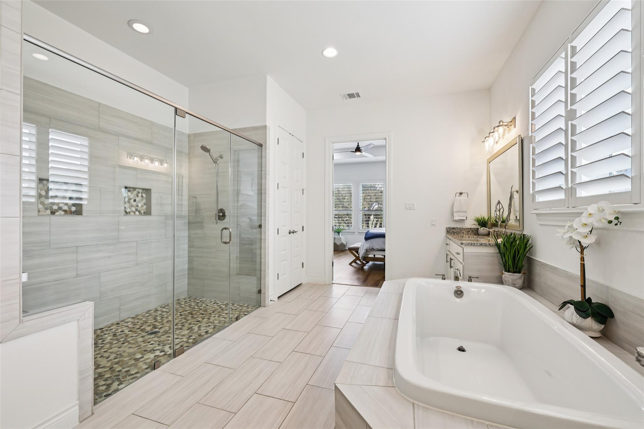 504 Lodge Ct, Liberty Hill, TX 78642