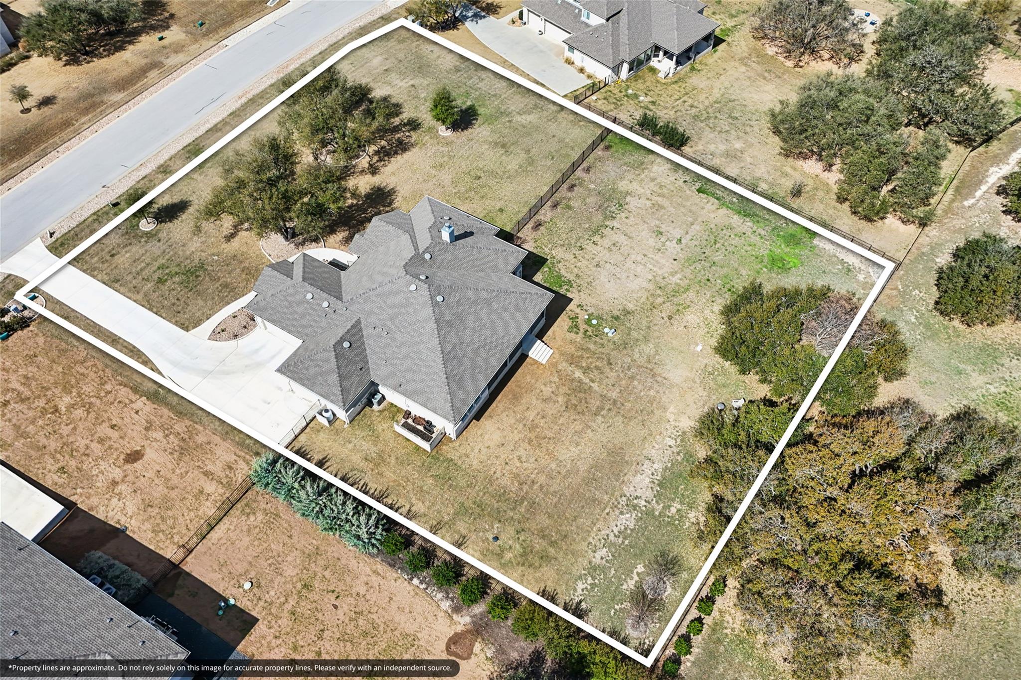 504 Lodge Ct, Liberty Hill, TX 78642