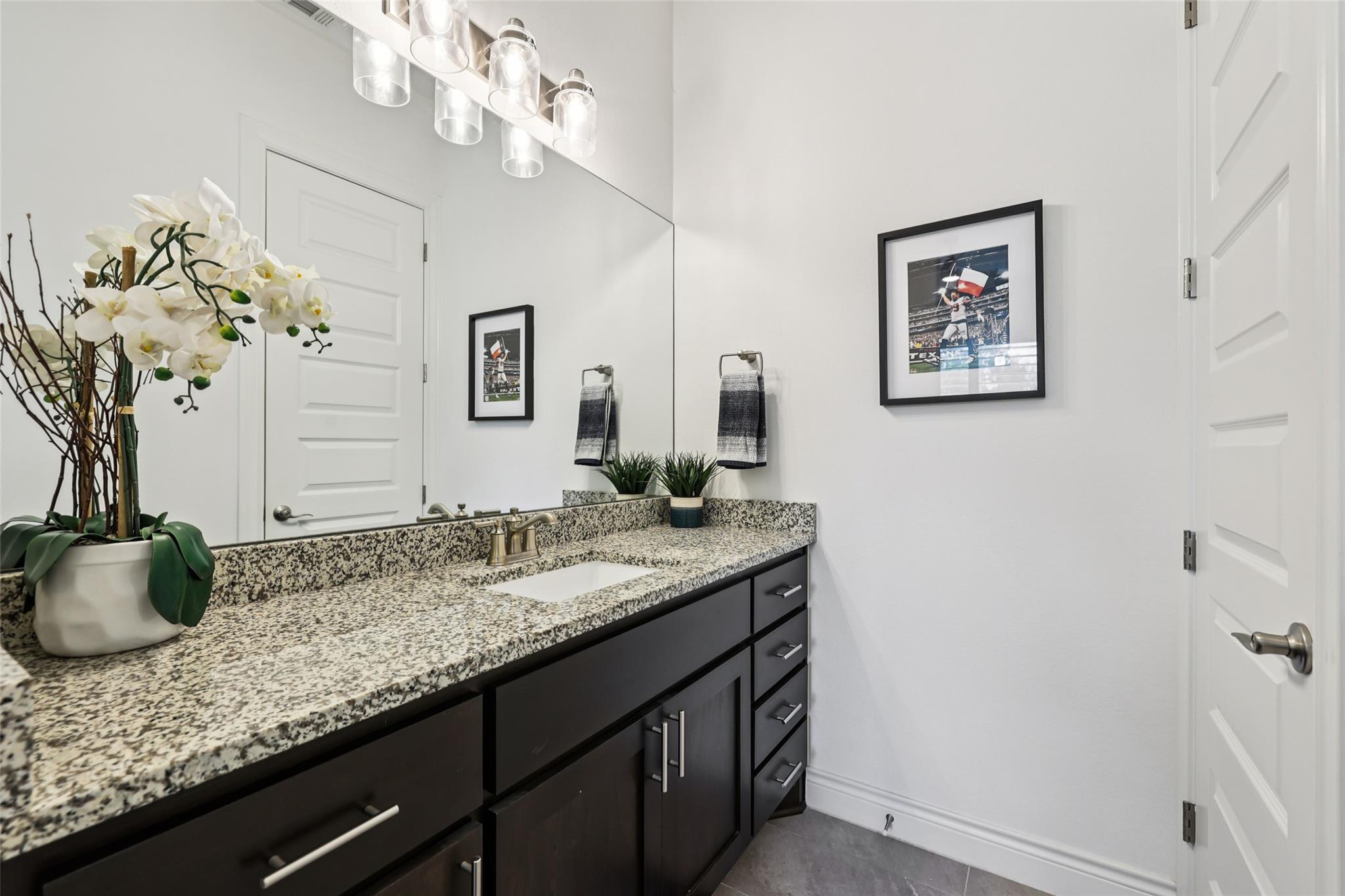 504 Lodge Ct, Liberty Hill, TX 78642