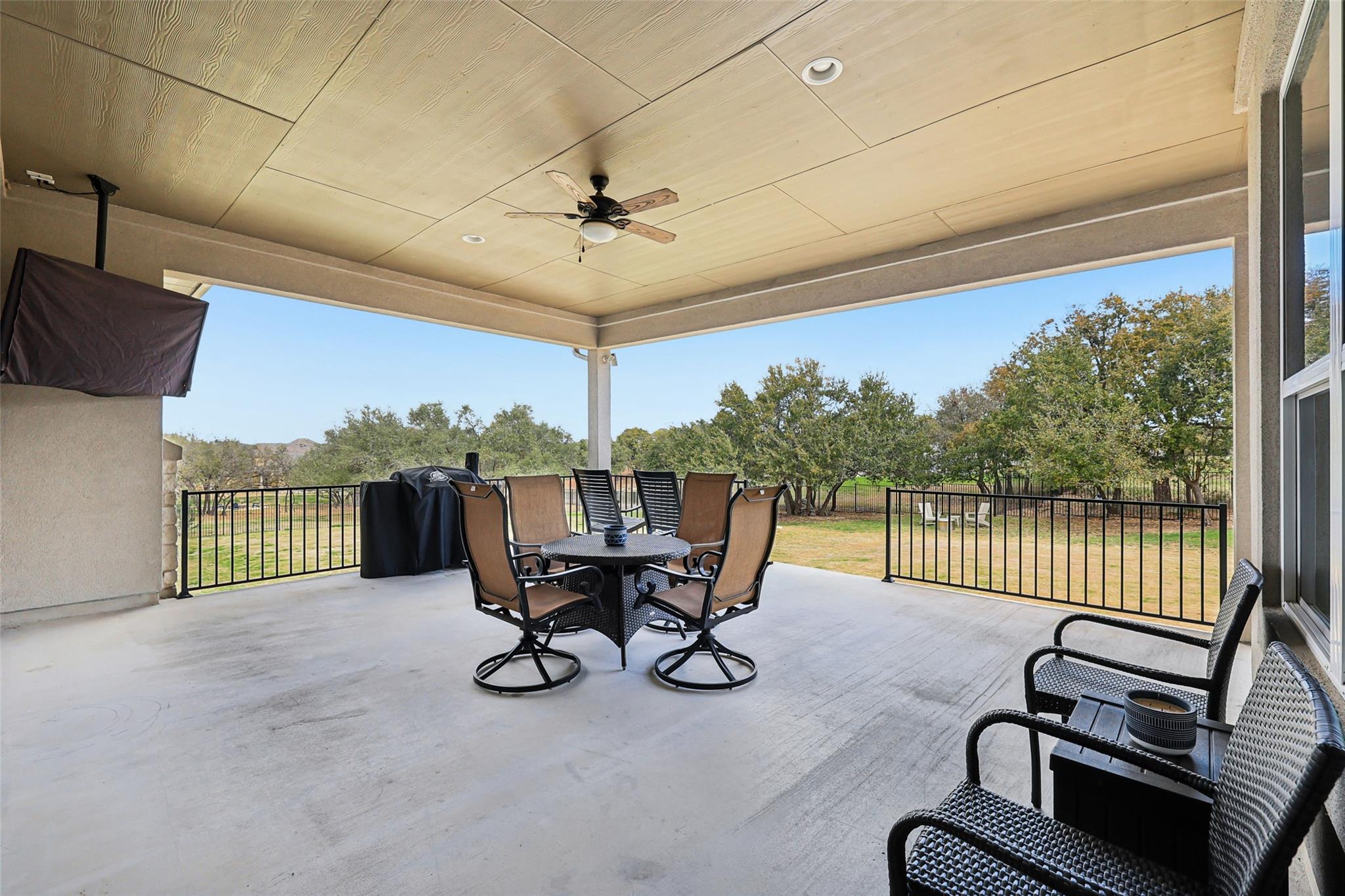 504 Lodge Ct, Liberty Hill, TX 78642