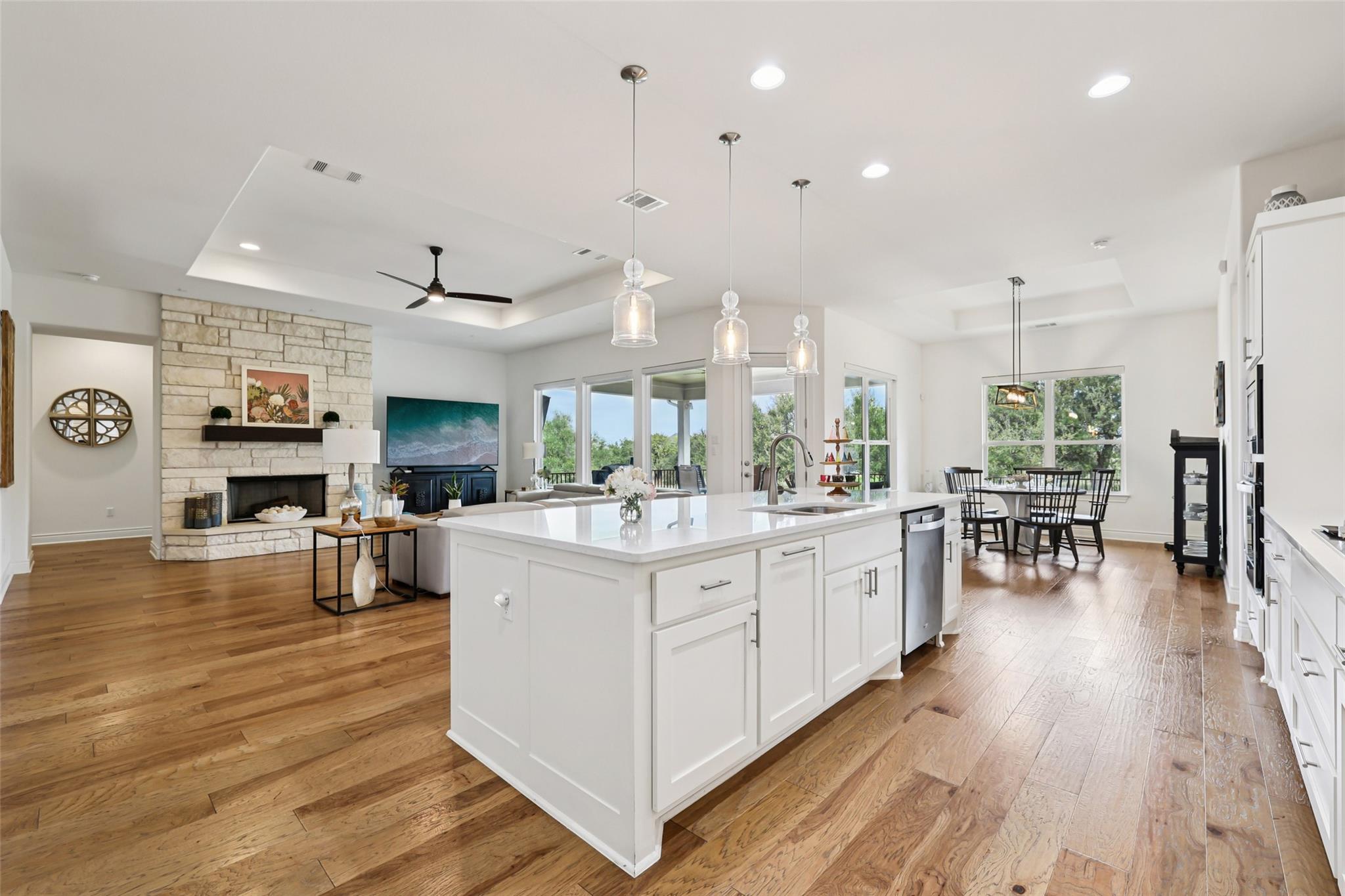 504 Lodge Ct, Liberty Hill, TX 78642