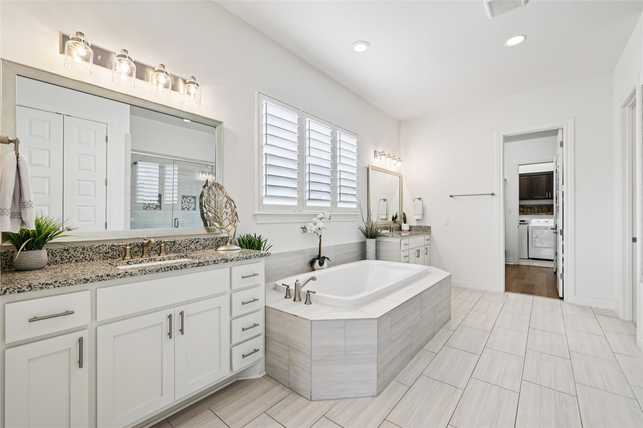 504 Lodge Ct, Liberty Hill, TX 78642