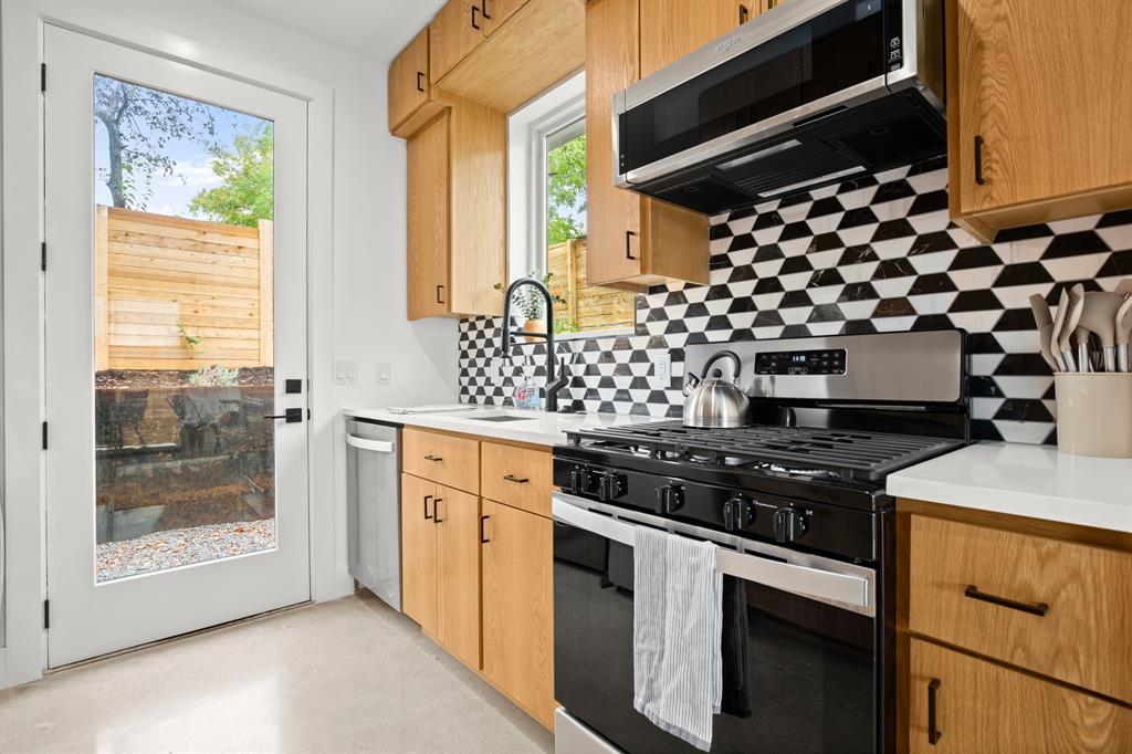 2919 E 13th St # 2, Austin, TX 78702