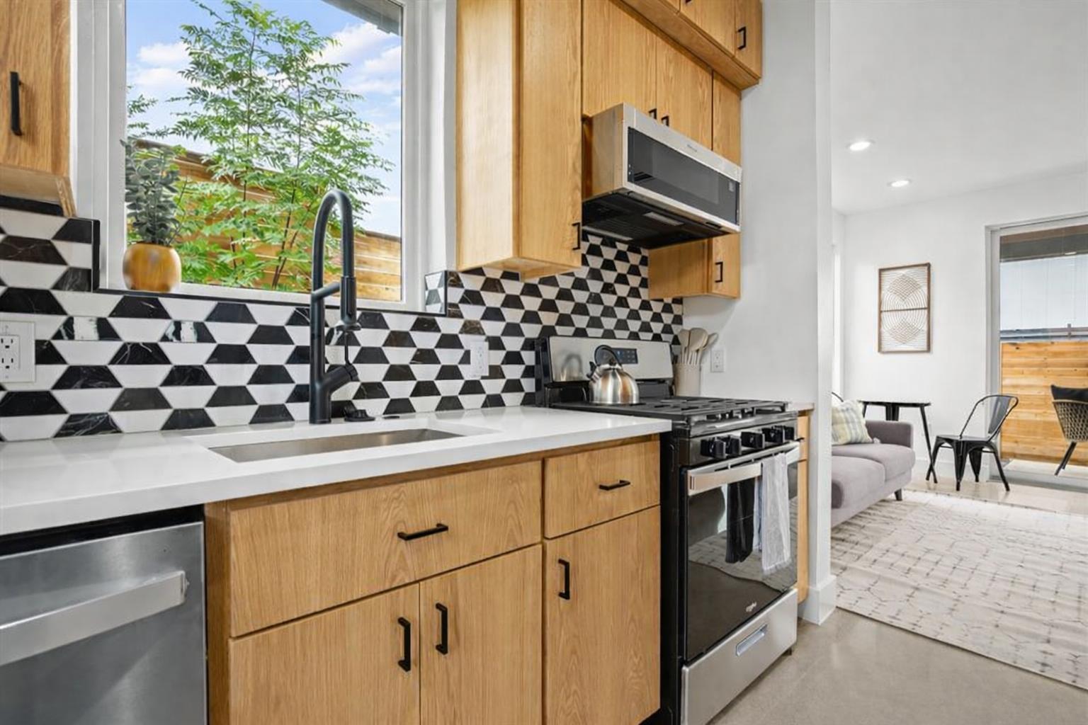 2919 E 13th St # 2, Austin, TX 78702