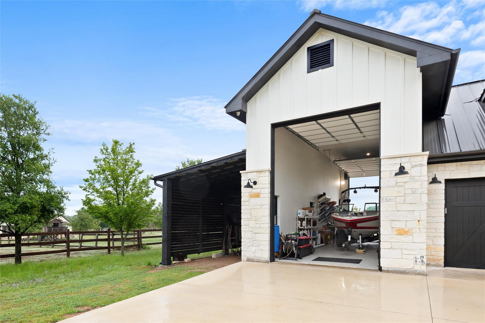 831 Polo Club Dr, Austin, TX 78737