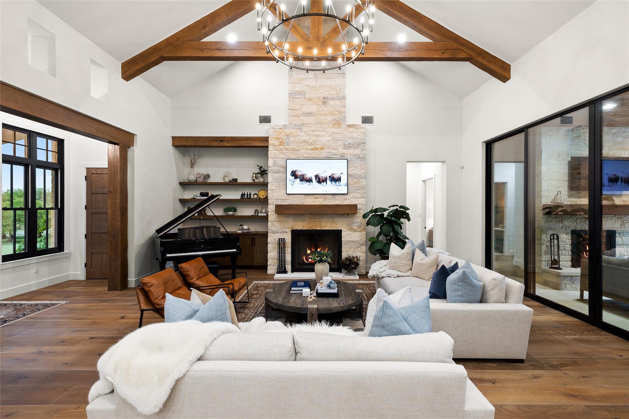 831 Polo Club Dr, Austin, TX 78737