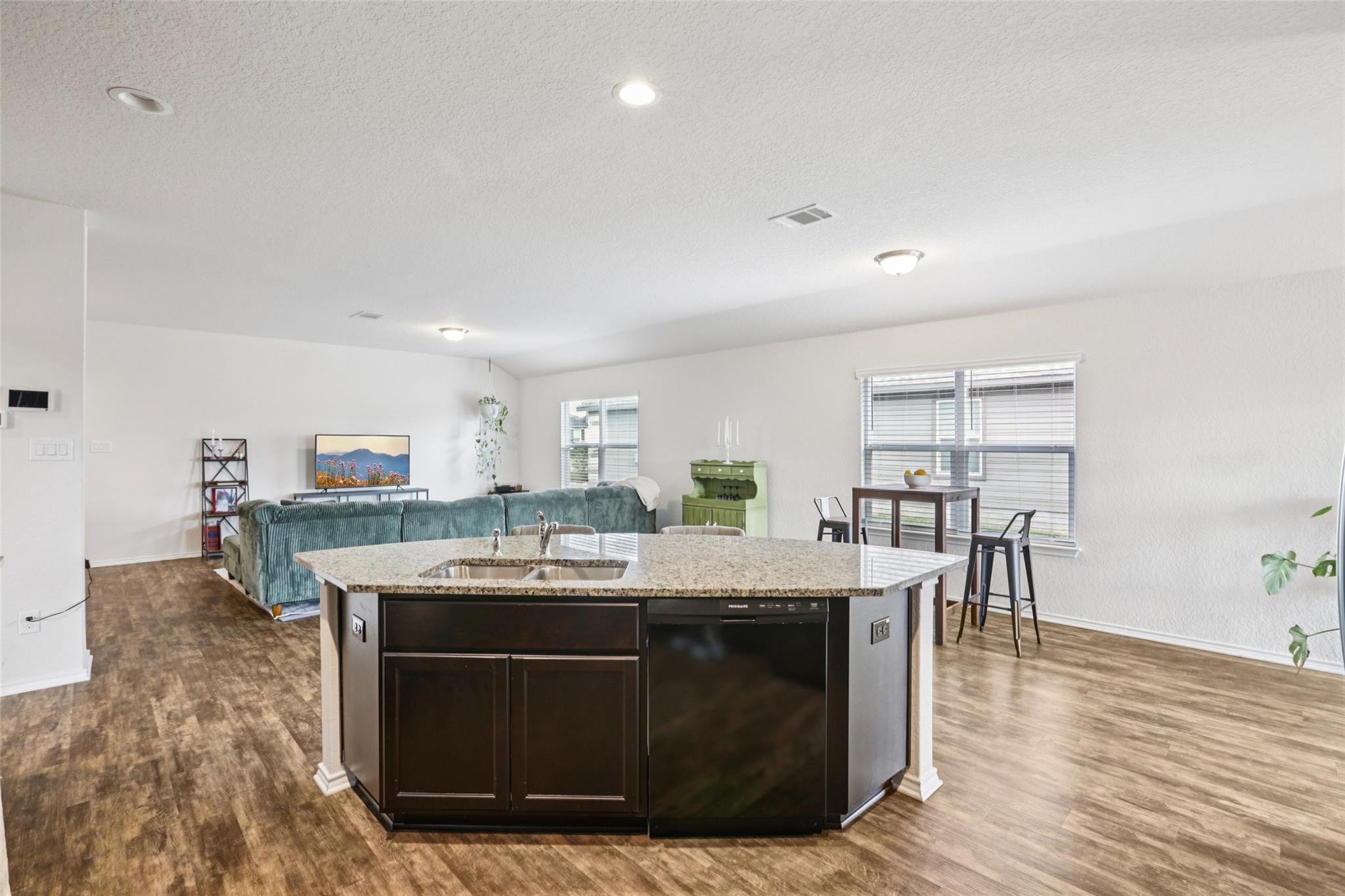 104 Finn Trl, San Marcos, TX 78666