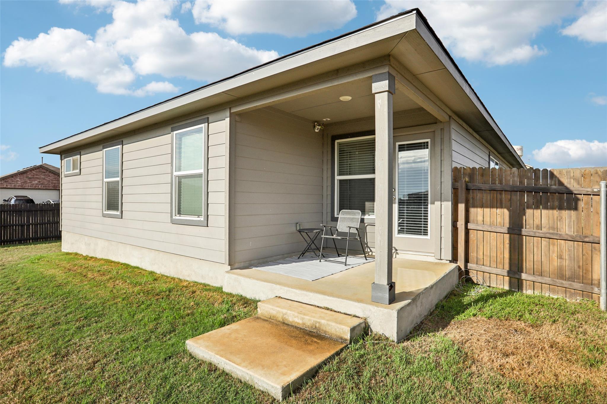 104 Finn Trl, San Marcos, TX 78666