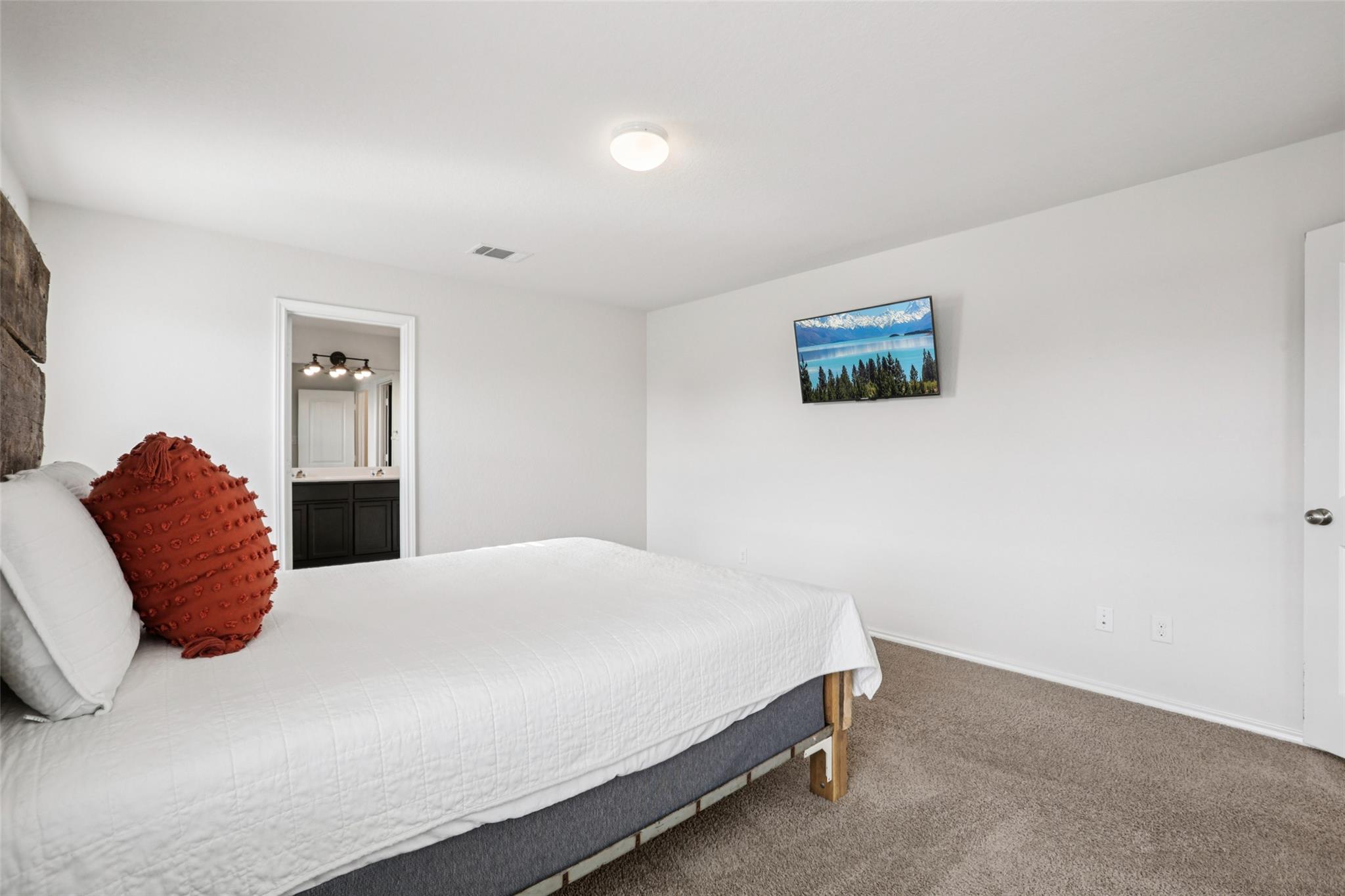 104 Finn Trl, San Marcos, TX 78666