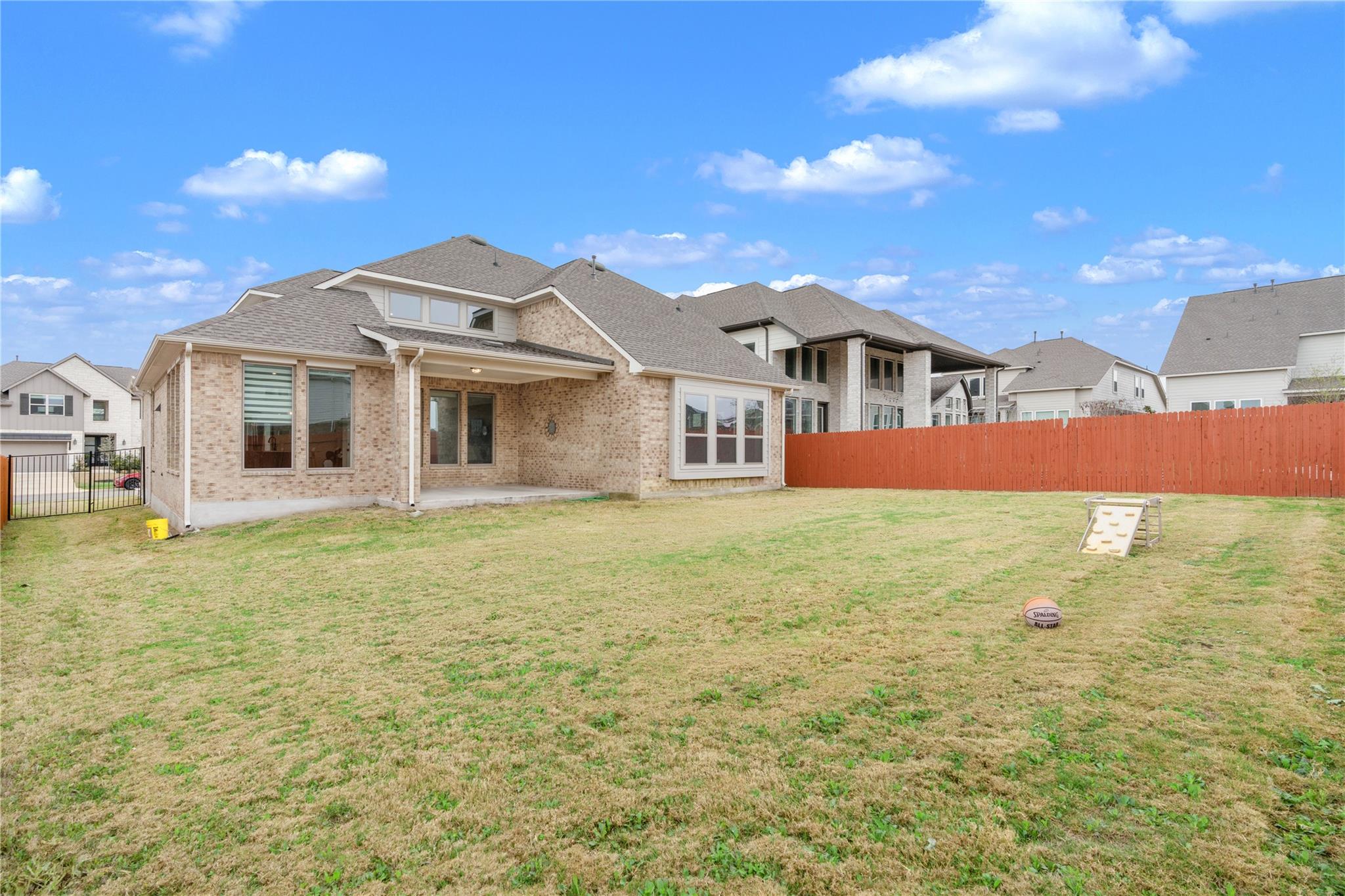 213 Palatino Bnd, Liberty Hill, TX 78642
