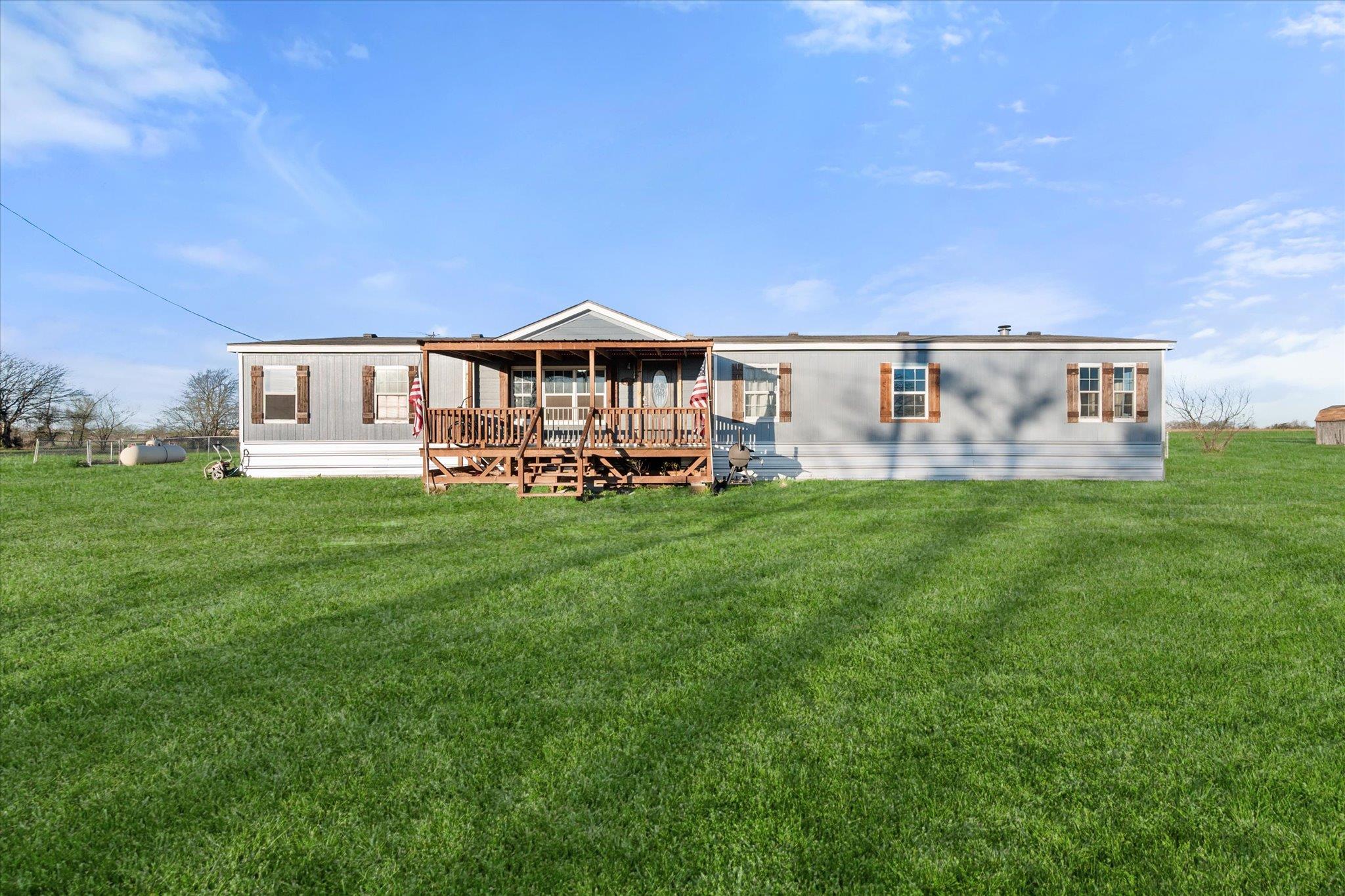 335 NW County Road 2100, Corsicana, TX 75110