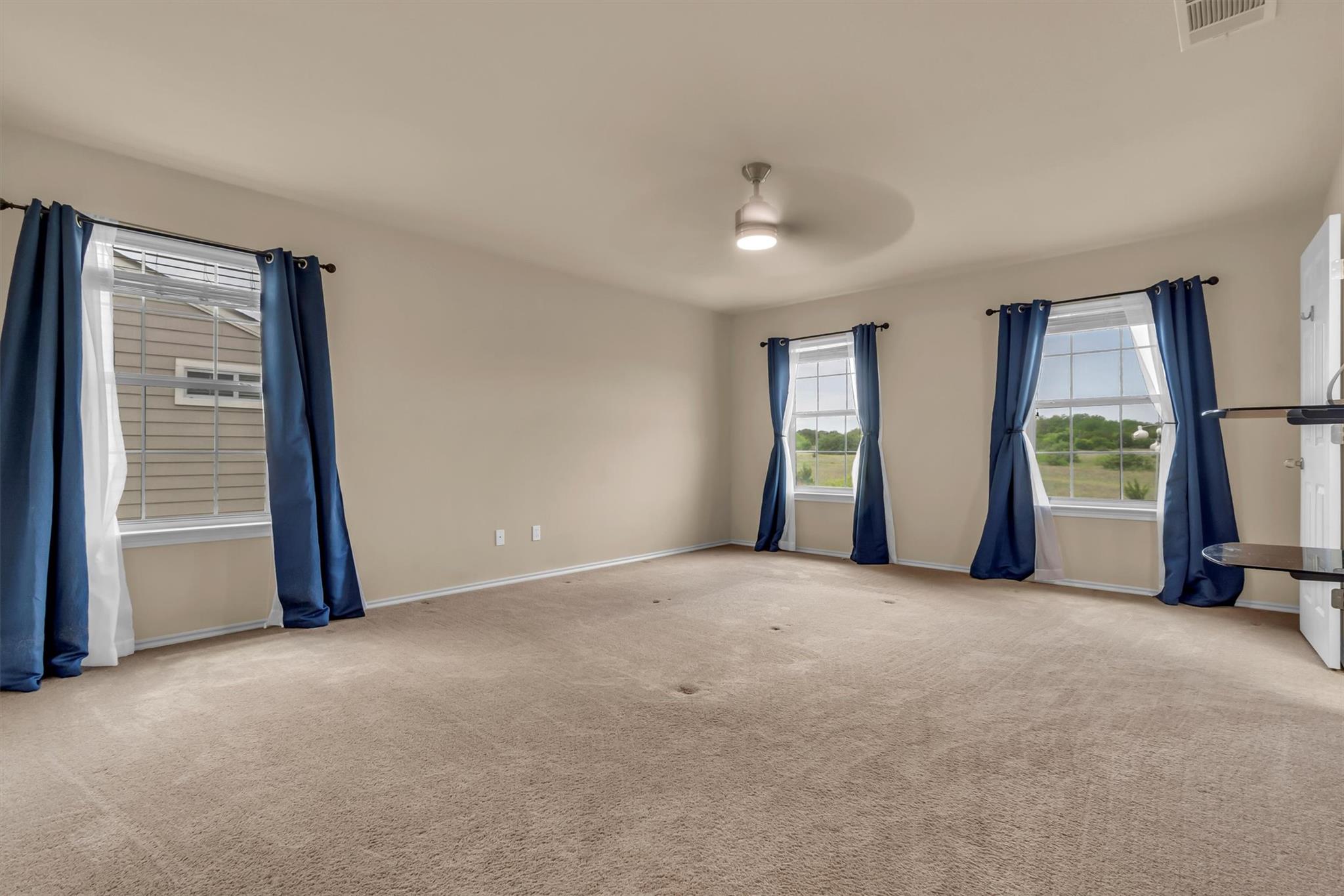 749 Sweet Gum Dr, Kyle, TX 78640