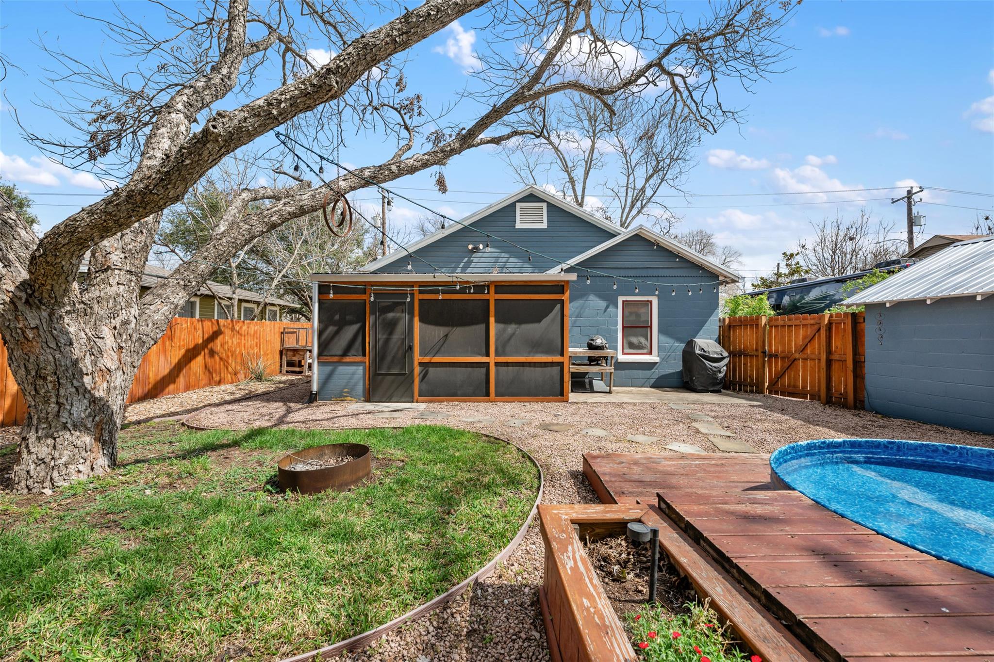 1218 S Myrtle St, Georgetown, TX 78626