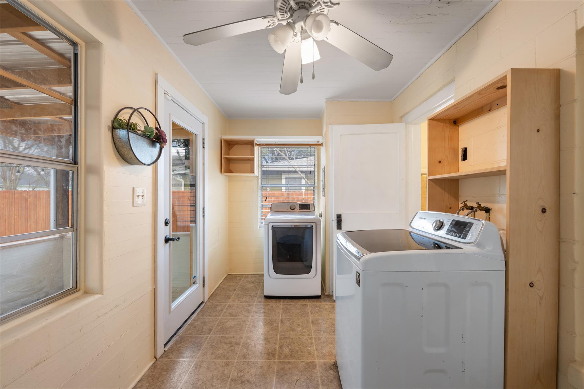 1218 S Myrtle St, Georgetown, TX 78626