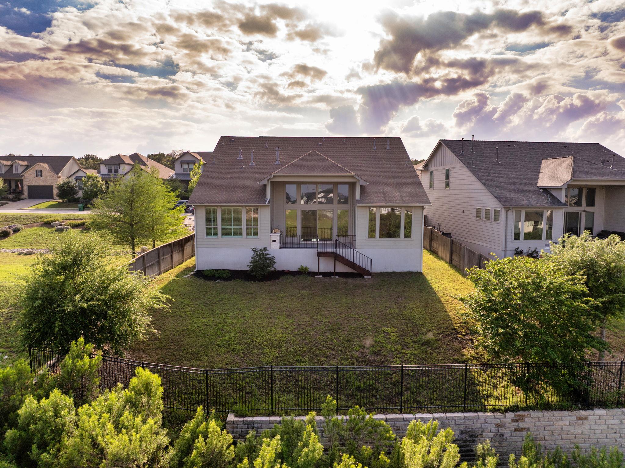 595 Dayridge Dr, Dripping Springs, TX 78620