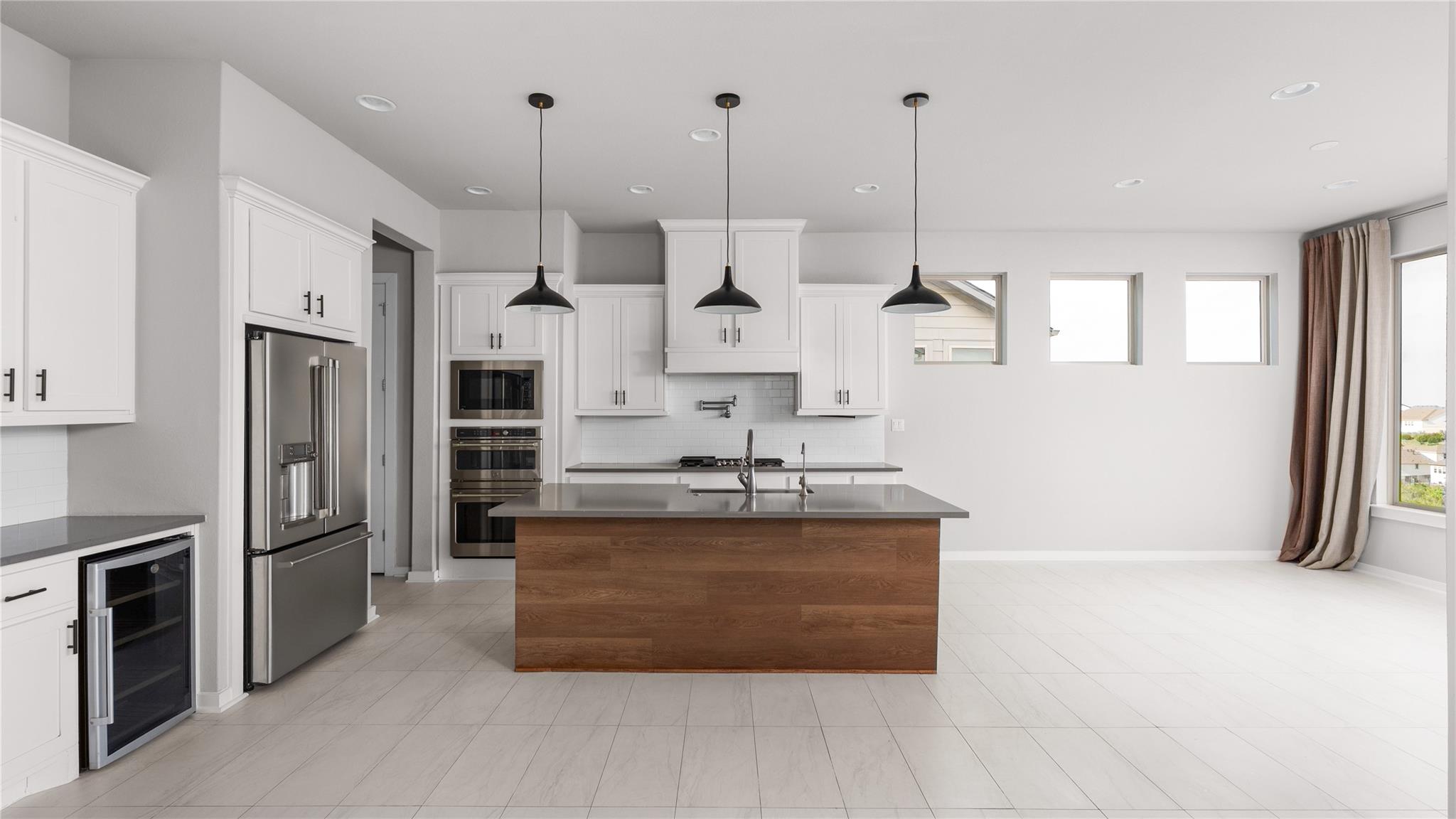 595 Dayridge Dr, Dripping Springs, TX 78620