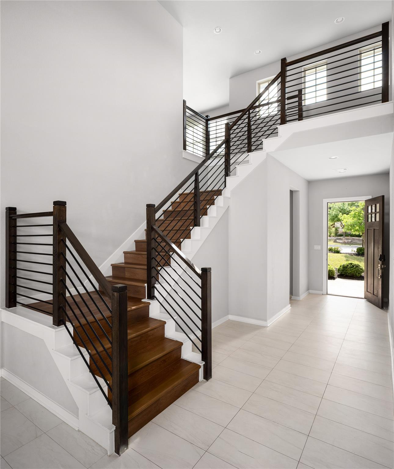 595 Dayridge Dr, Dripping Springs, TX 78620