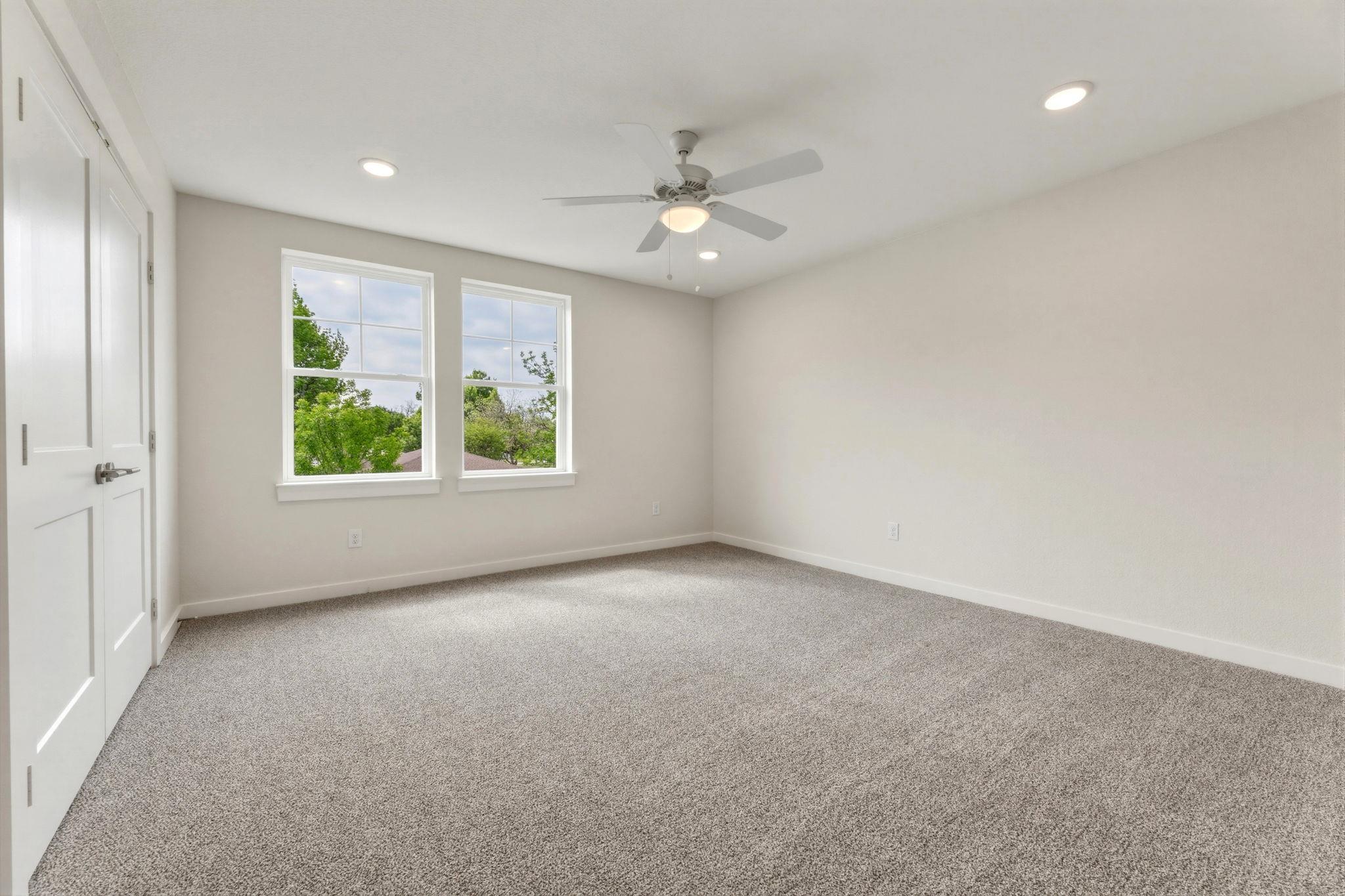 1412 Kent St, Taylor, TX 76574