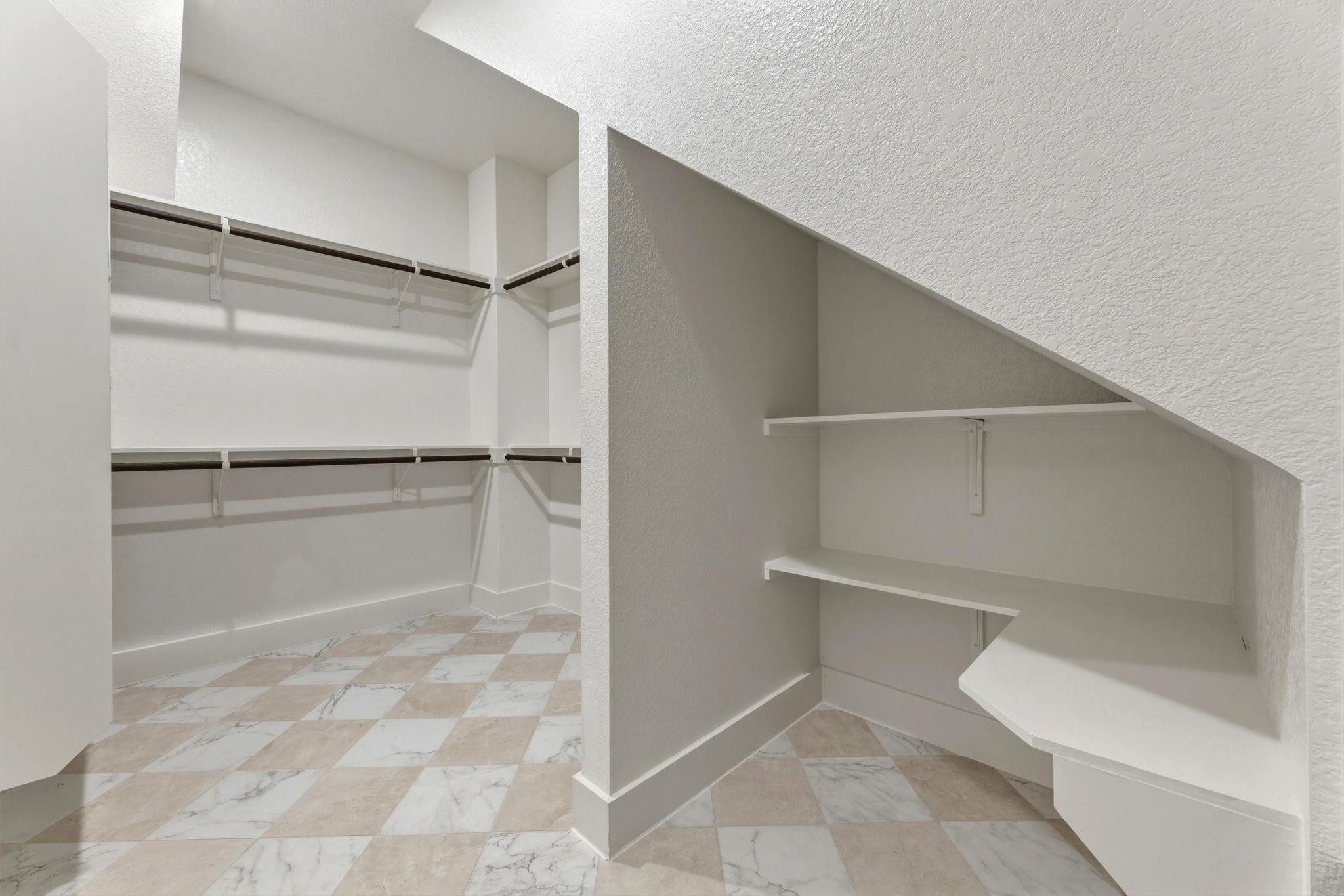 1412 Kent St, Taylor, TX 76574