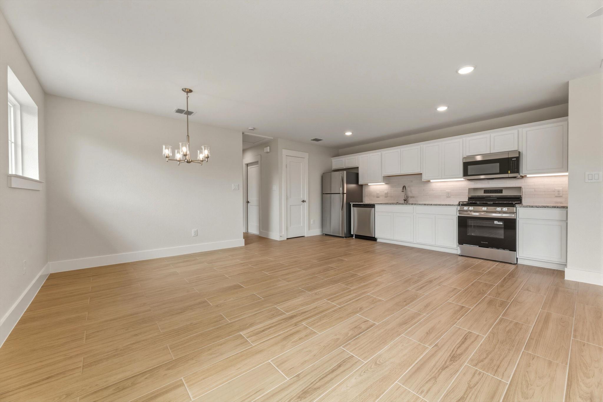 1412 Kent St, Taylor, TX 76574