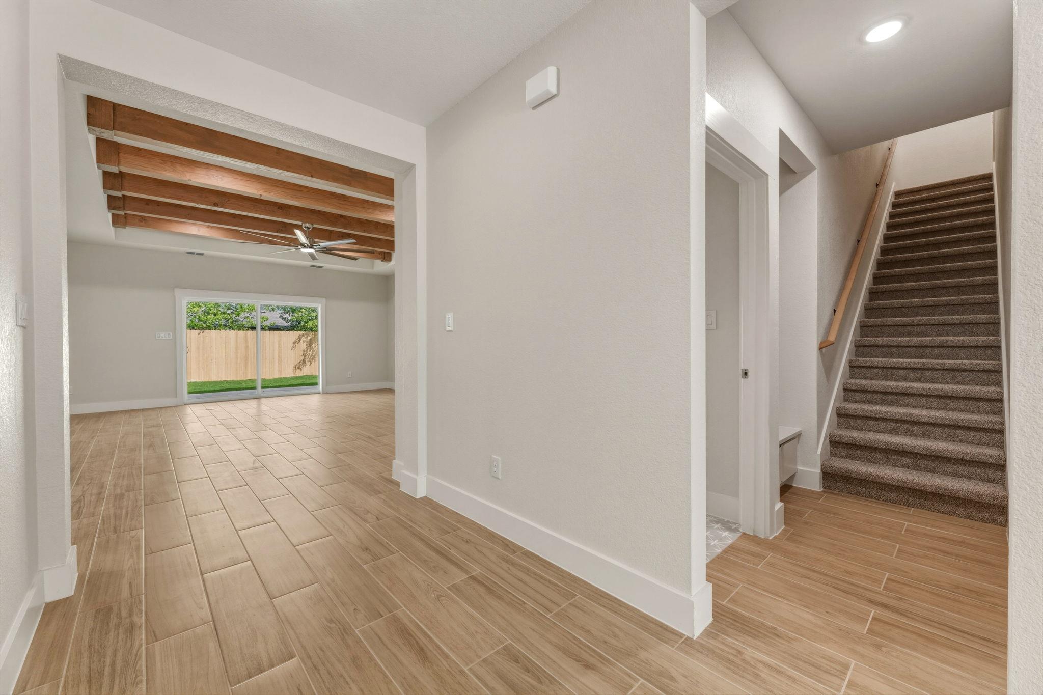 1412 Kent St, Taylor, TX 76574