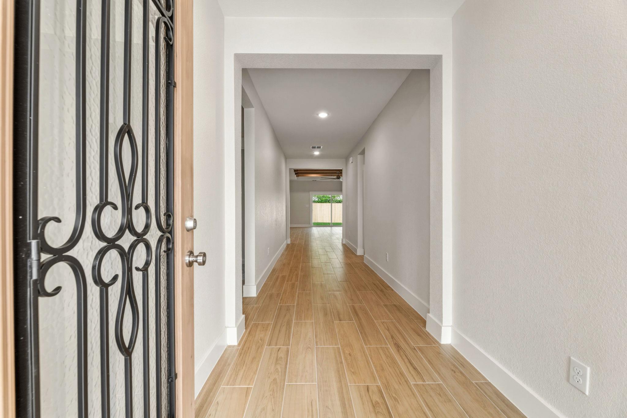 1412 Kent St, Taylor, TX 76574