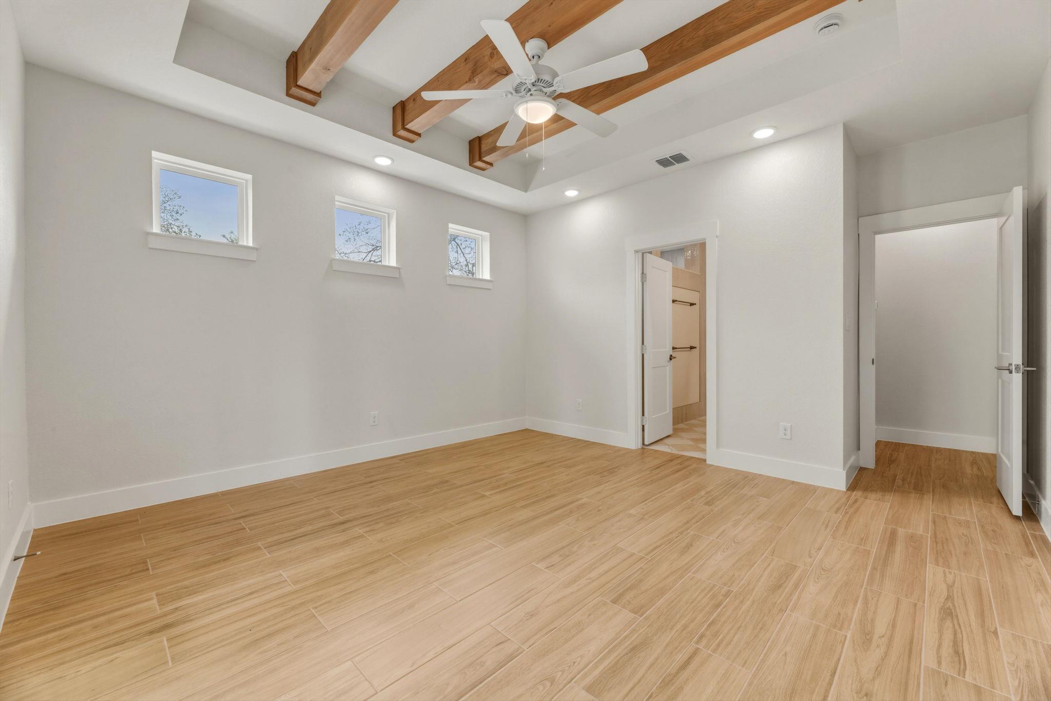 1412 Kent St, Taylor, TX 76574