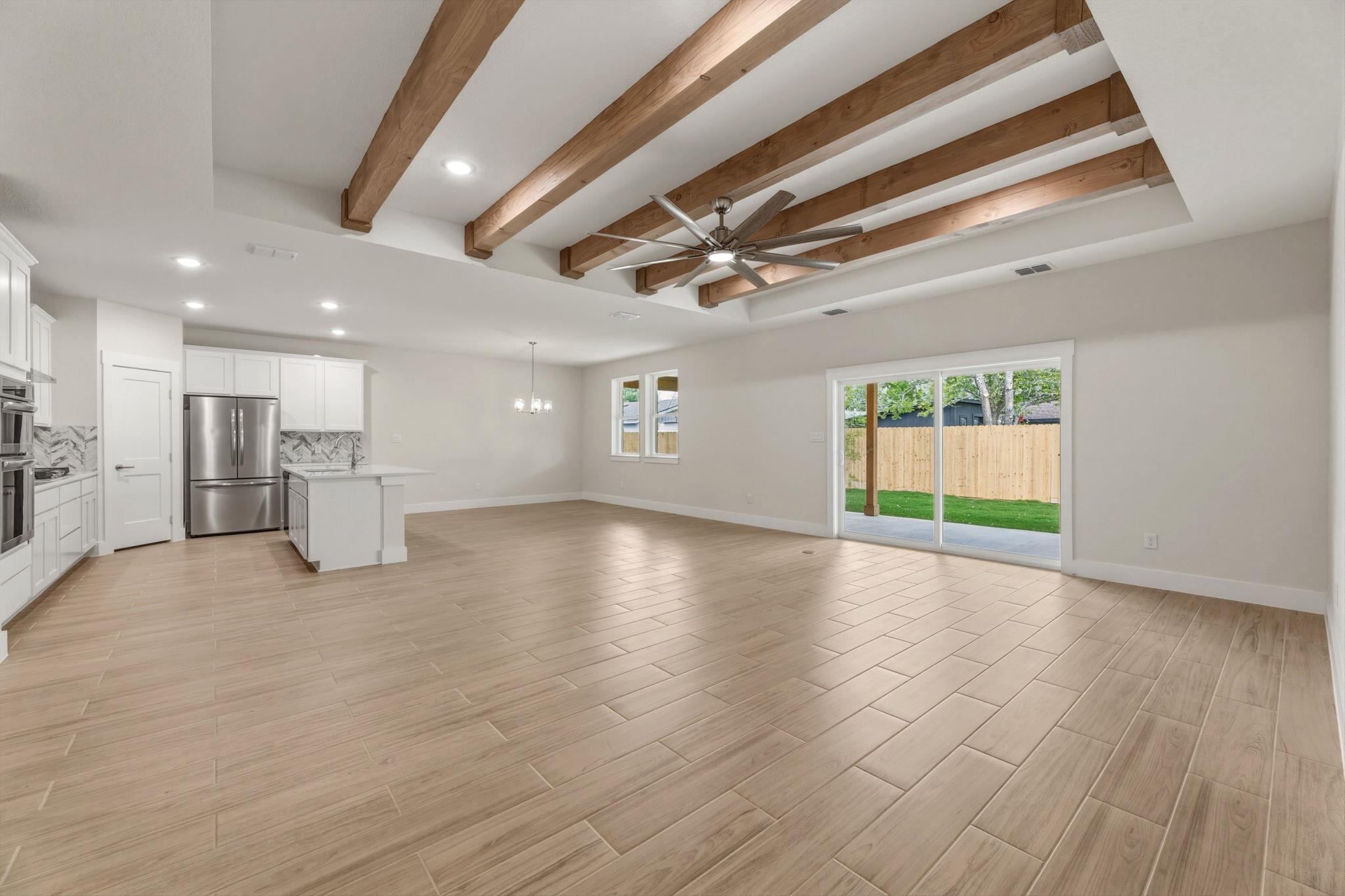 1412 Kent St, Taylor, TX 76574