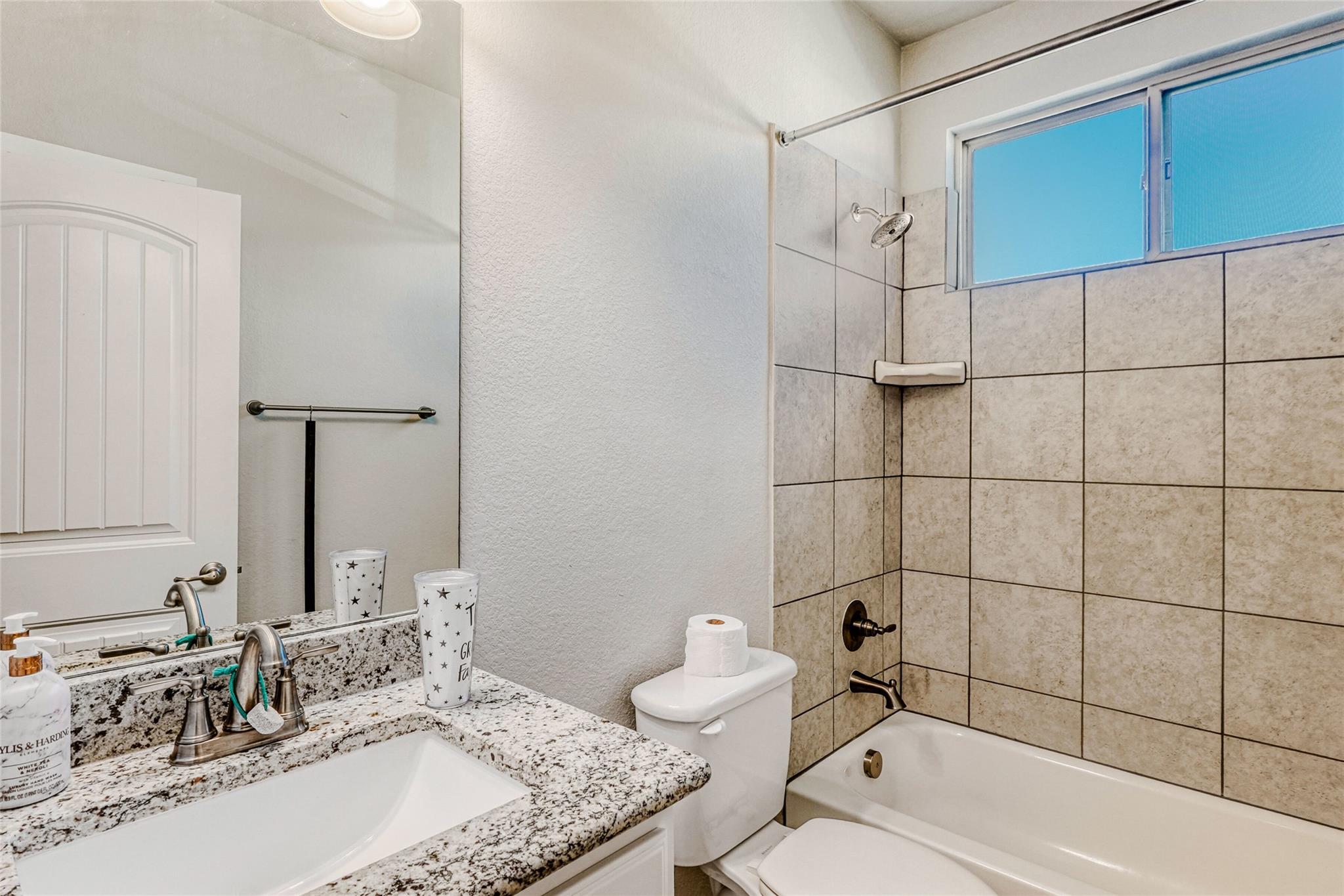 461 Chaste Tree Dr, San Marcos, TX 78666