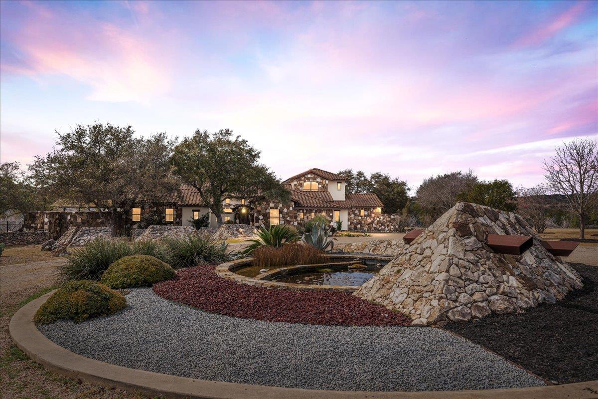 2808 & 2804 Fall Creek Estates Dr, Spicewood, TX 78669
