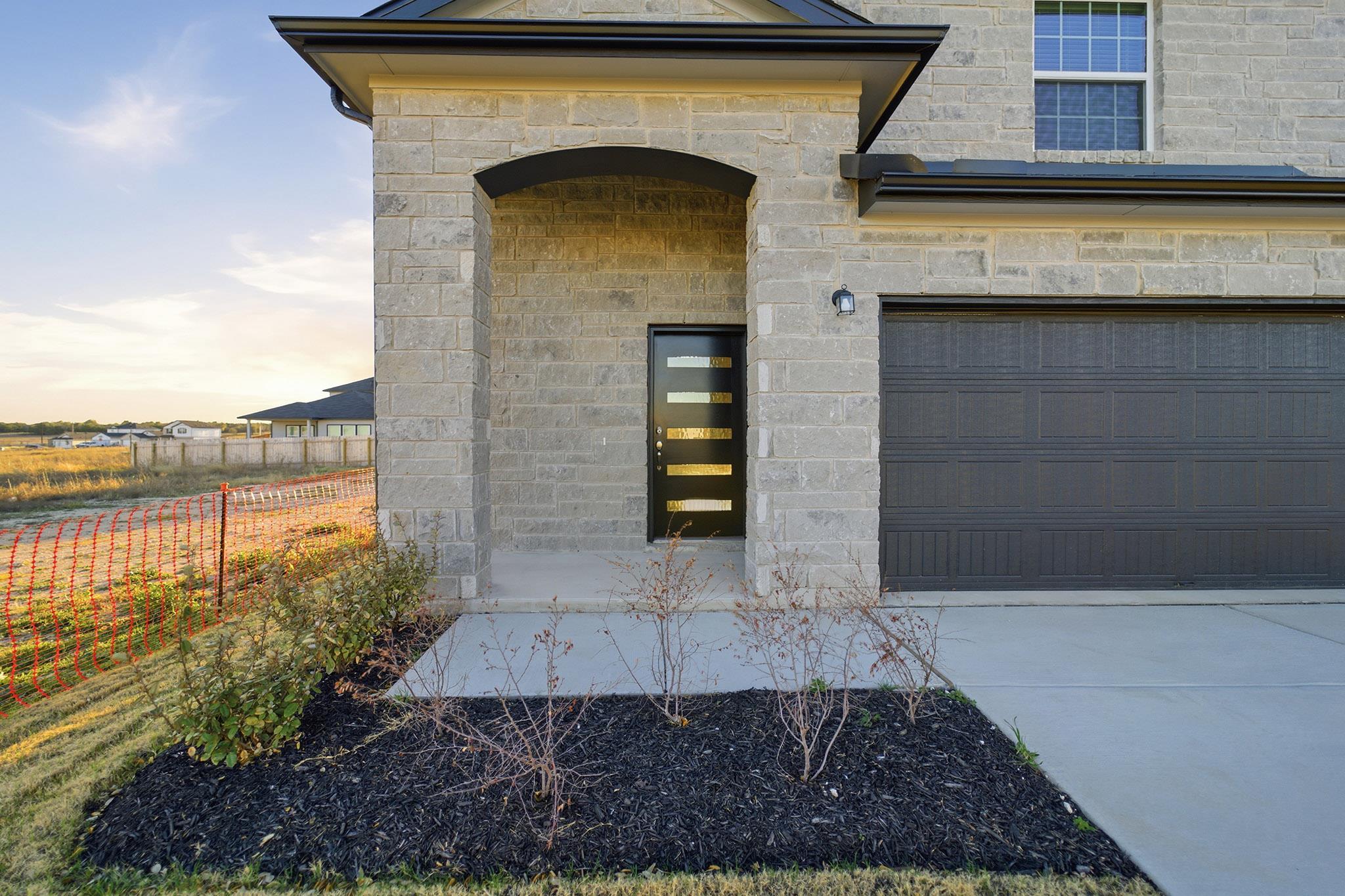 112 Vandervoort Way, Jarrell, TX 76537