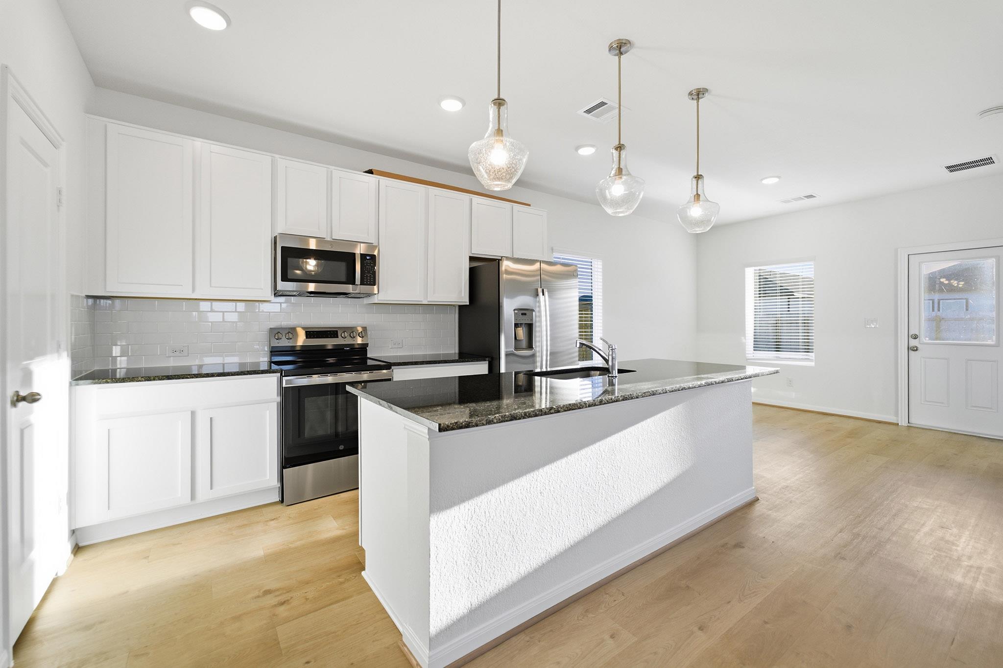 112 Vandervoort Way, Jarrell, TX 76537