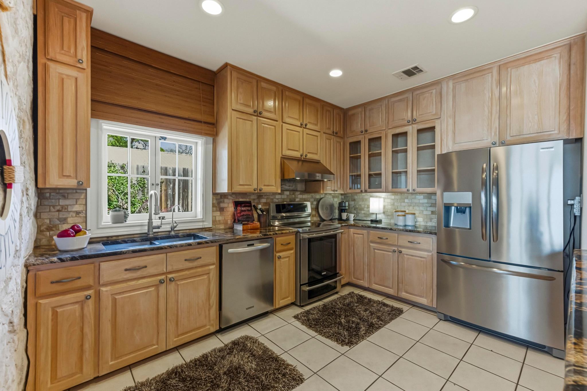 15943 Booth Cir, Volente, TX 78641