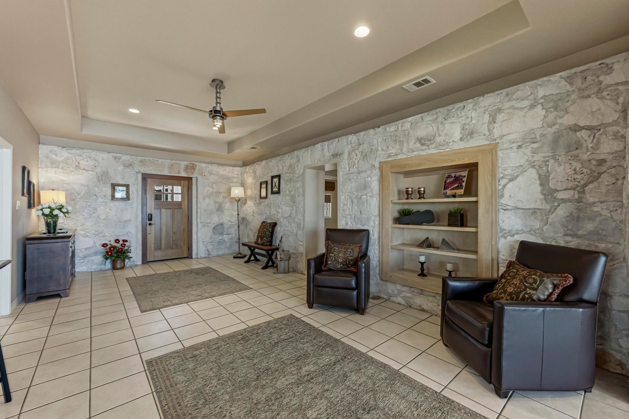 15943 Booth Cir, Volente, TX 78641