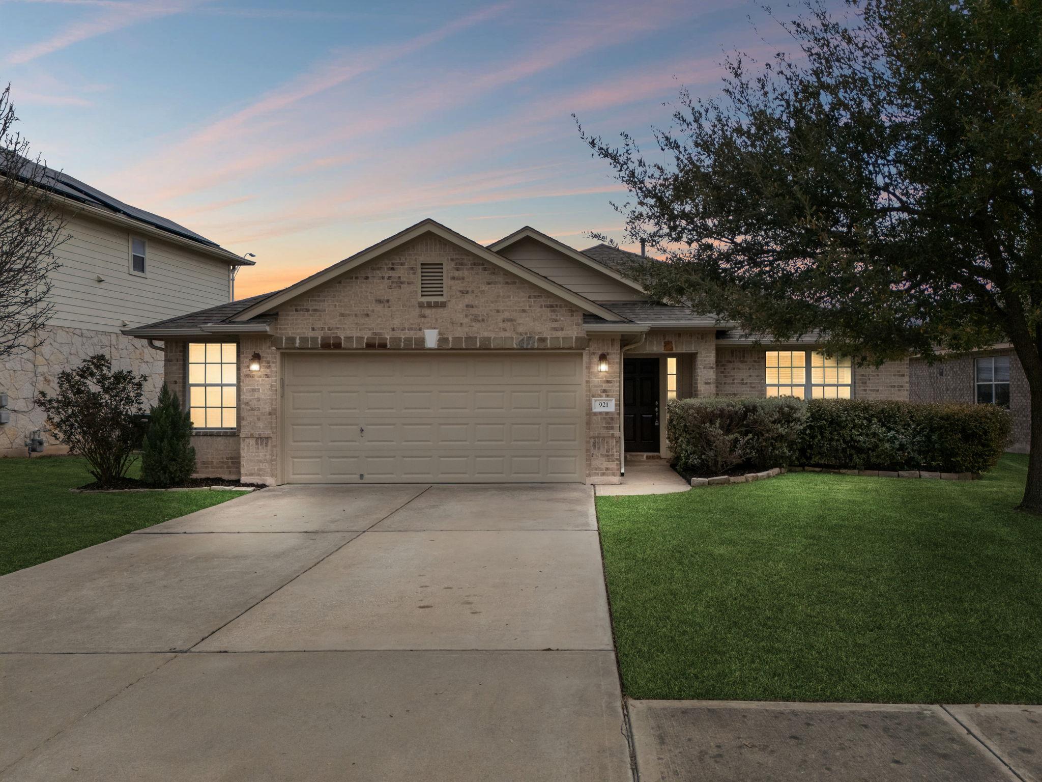921 Brighton Pl, Round Rock, TX 78665