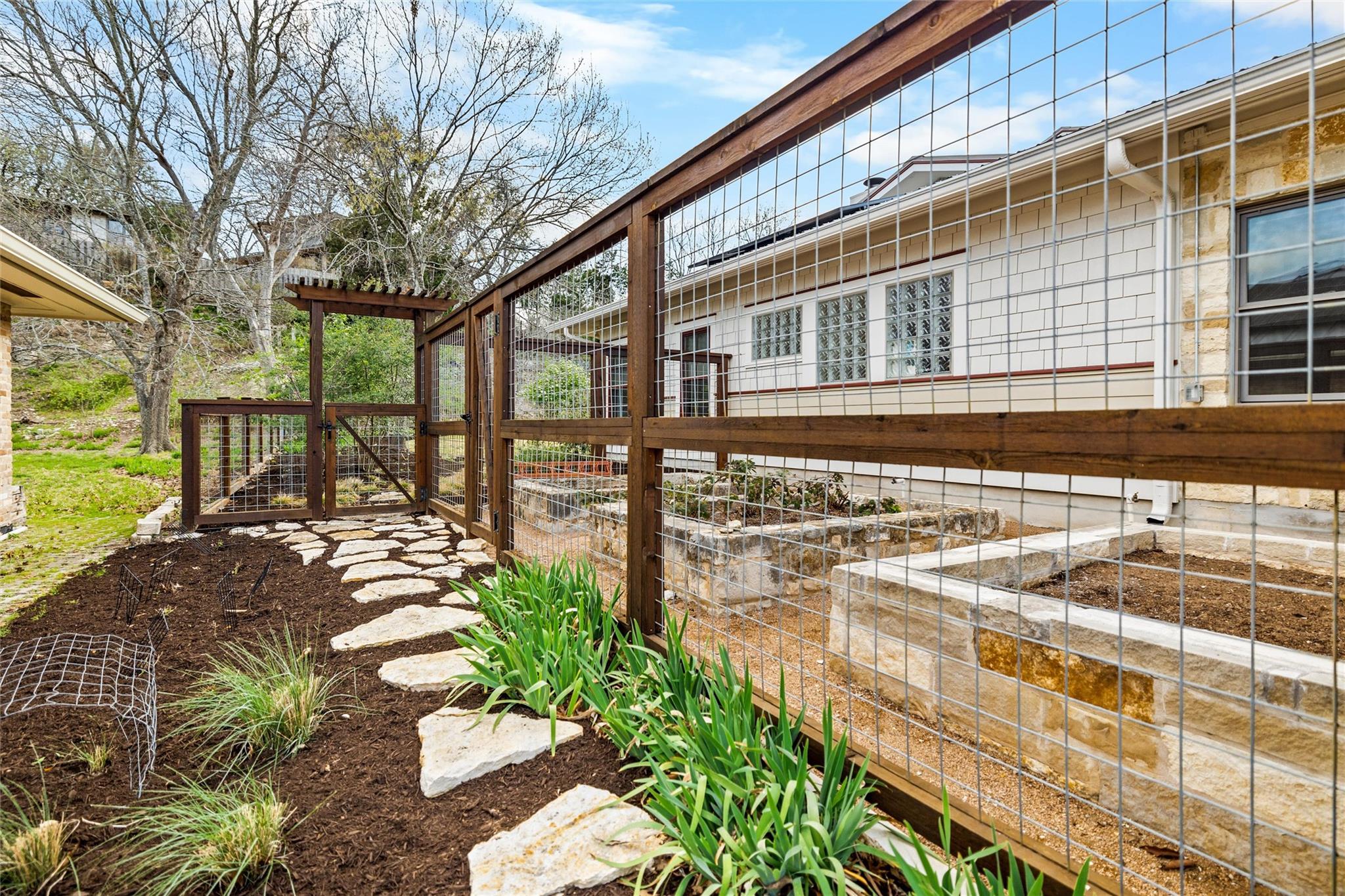 5008 Westview Dr, Austin, TX 78731